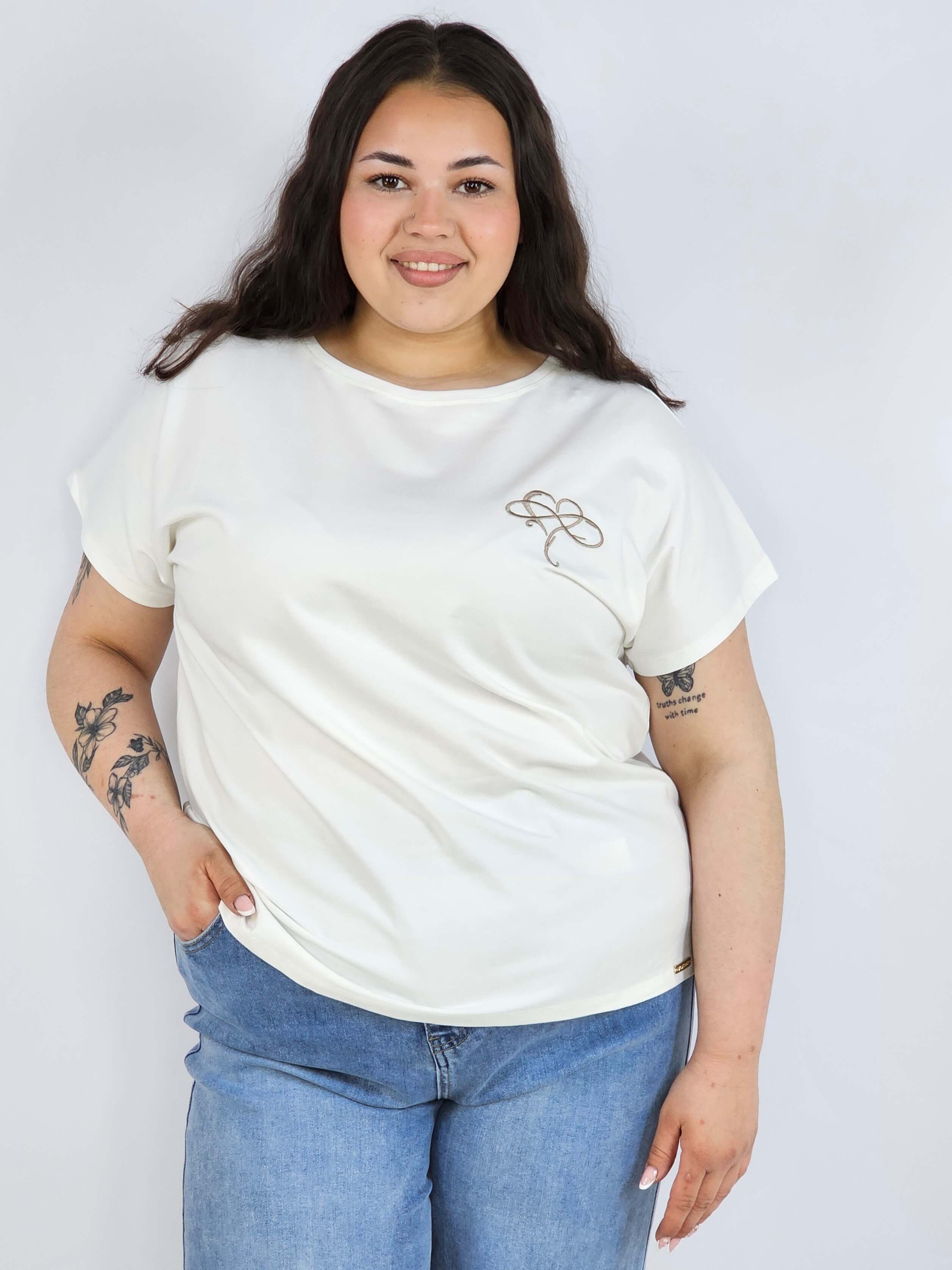 Bluzka plus size XXL basic – minimalistyczna i stylowa na co dzień Stylowa XL