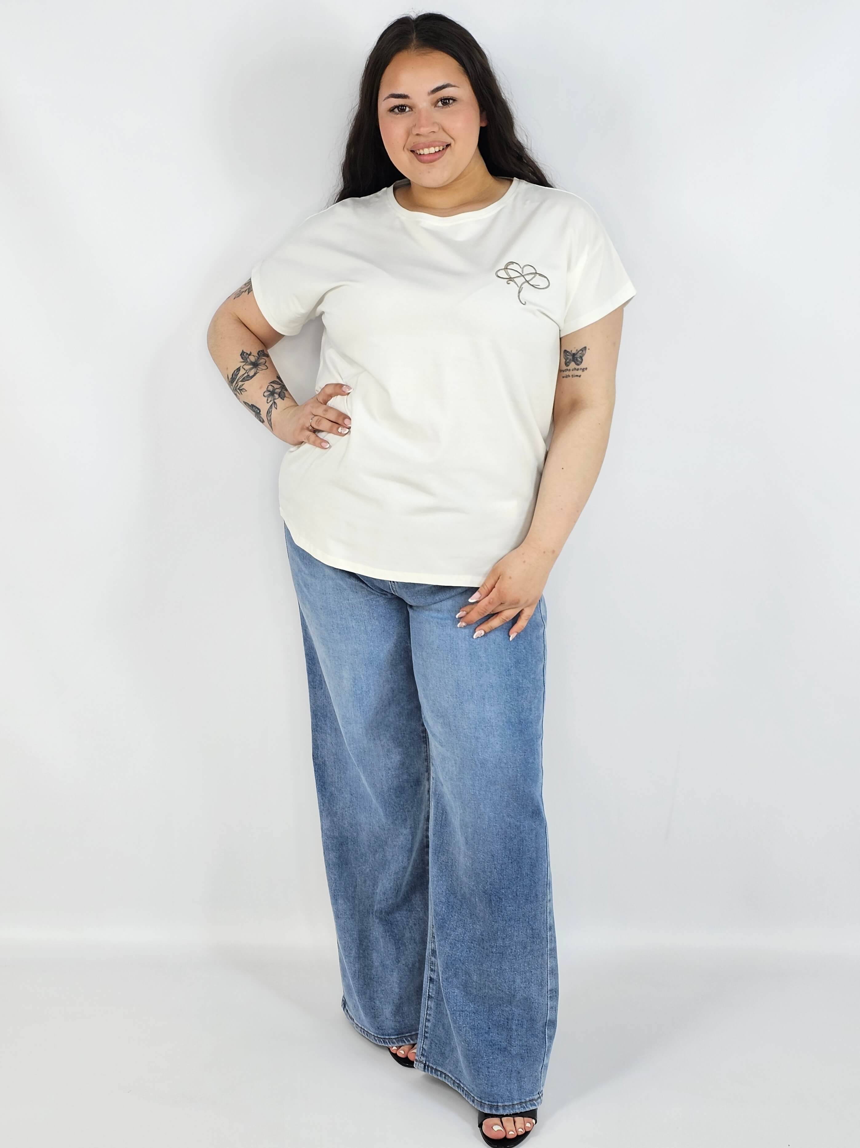 Bluzka plus size XXL basic – minimalistyczna i stylowa na co dzień Stylowa XL