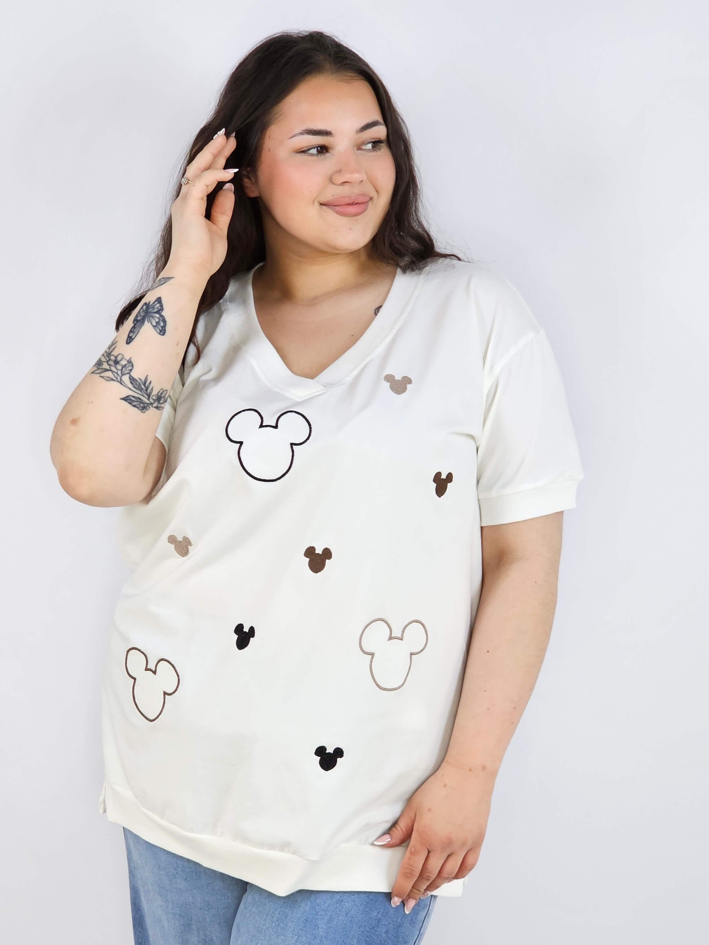 Bluzka plus size XXL z dekoltem V – modna i wygodna Stylowa XL