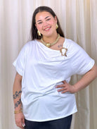 Bluzka plus size – bluzka z ozdobną złotą aplikacją Stylowa XL