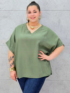 Bluzka plus size – klasyczna prostota w świeżym wydaniu Stylowa XL