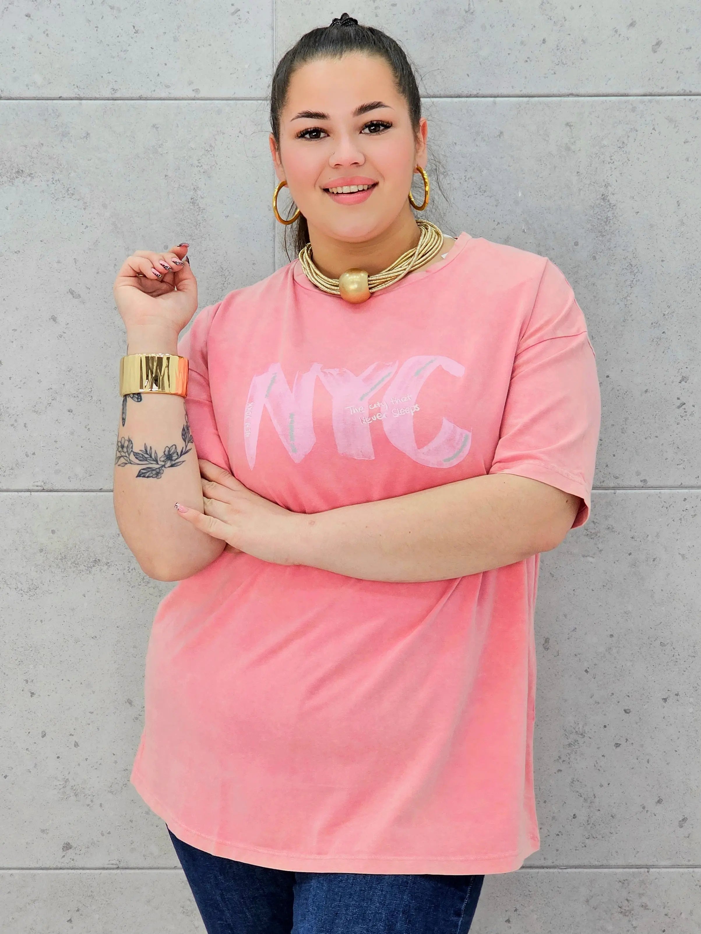 Bluzka plus size – miejski luz i wygoda w stylu casual Stylowa XL