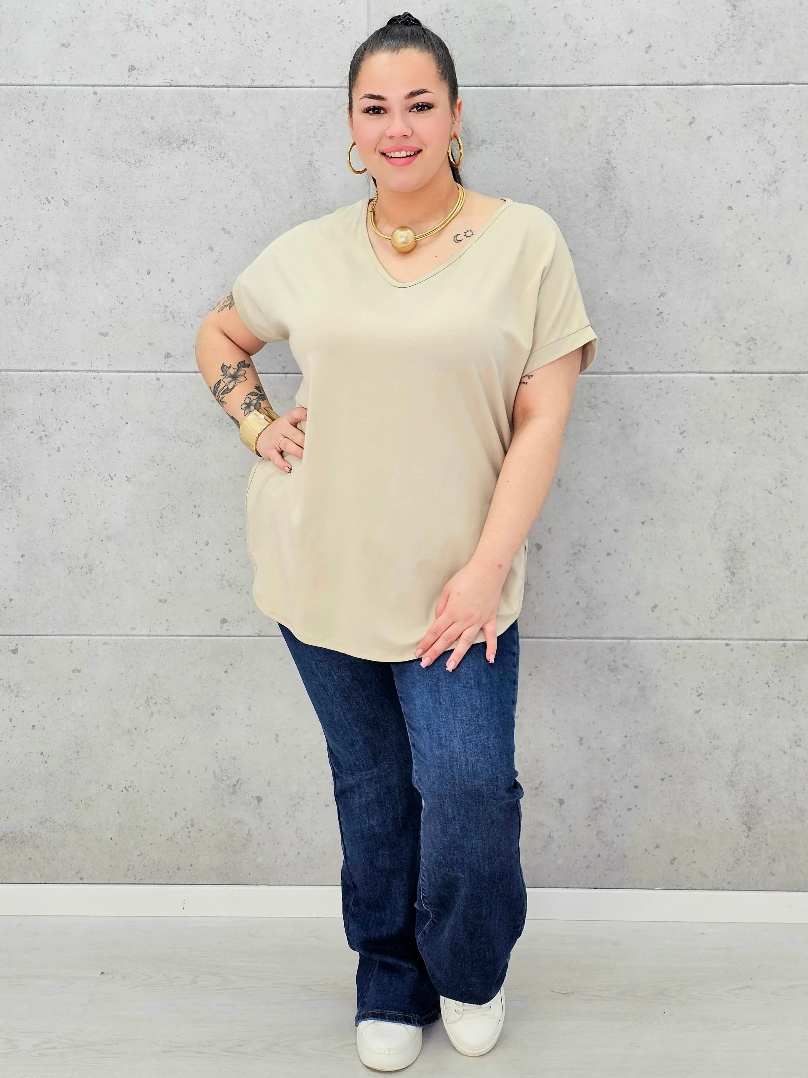 Bluzka plus size – wygodny model oversize dla sylwetek XXL Stylowa XL