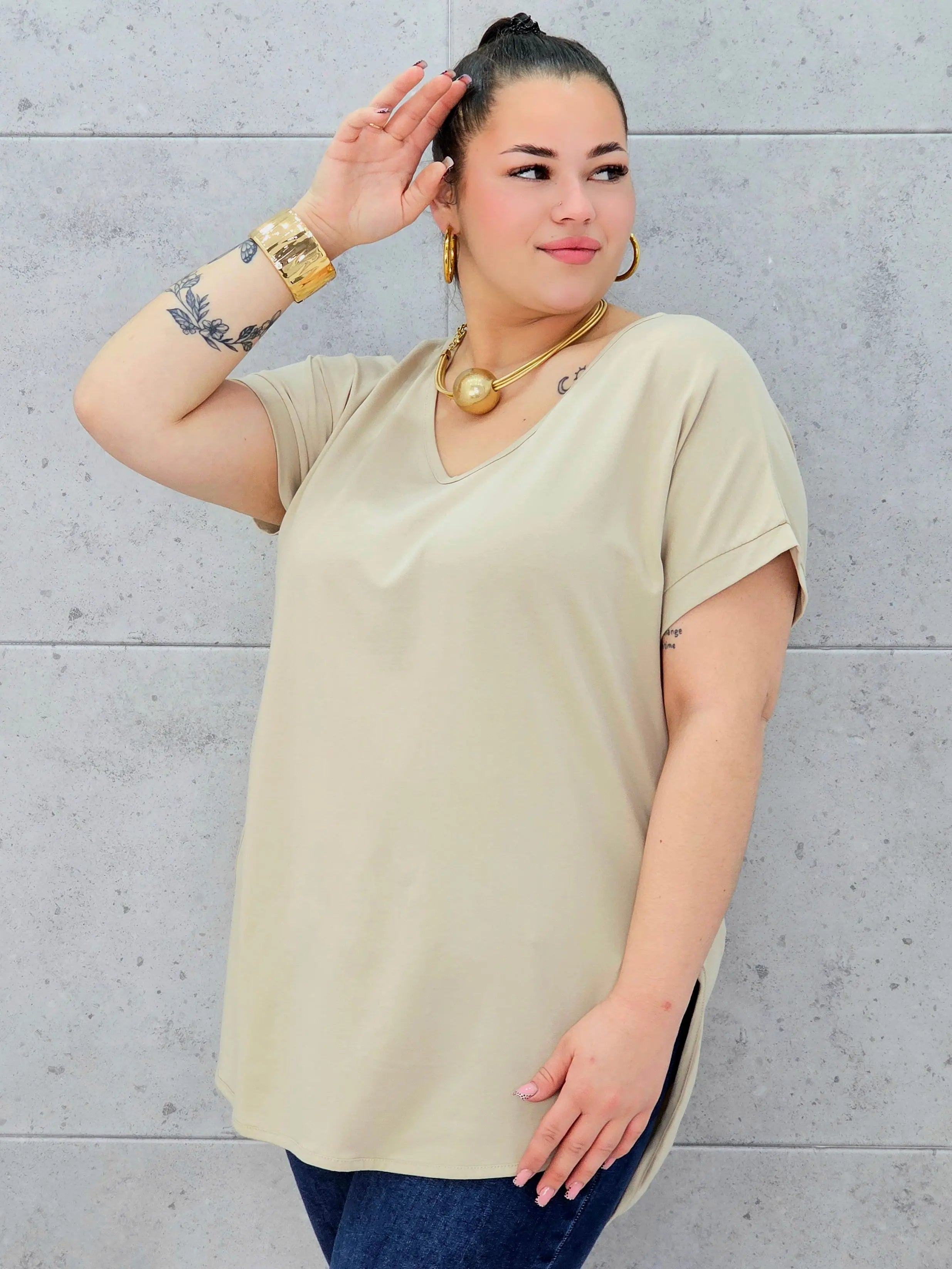 Bluzka plus size – wygodny model oversize dla sylwetek XXL Stylowa XL