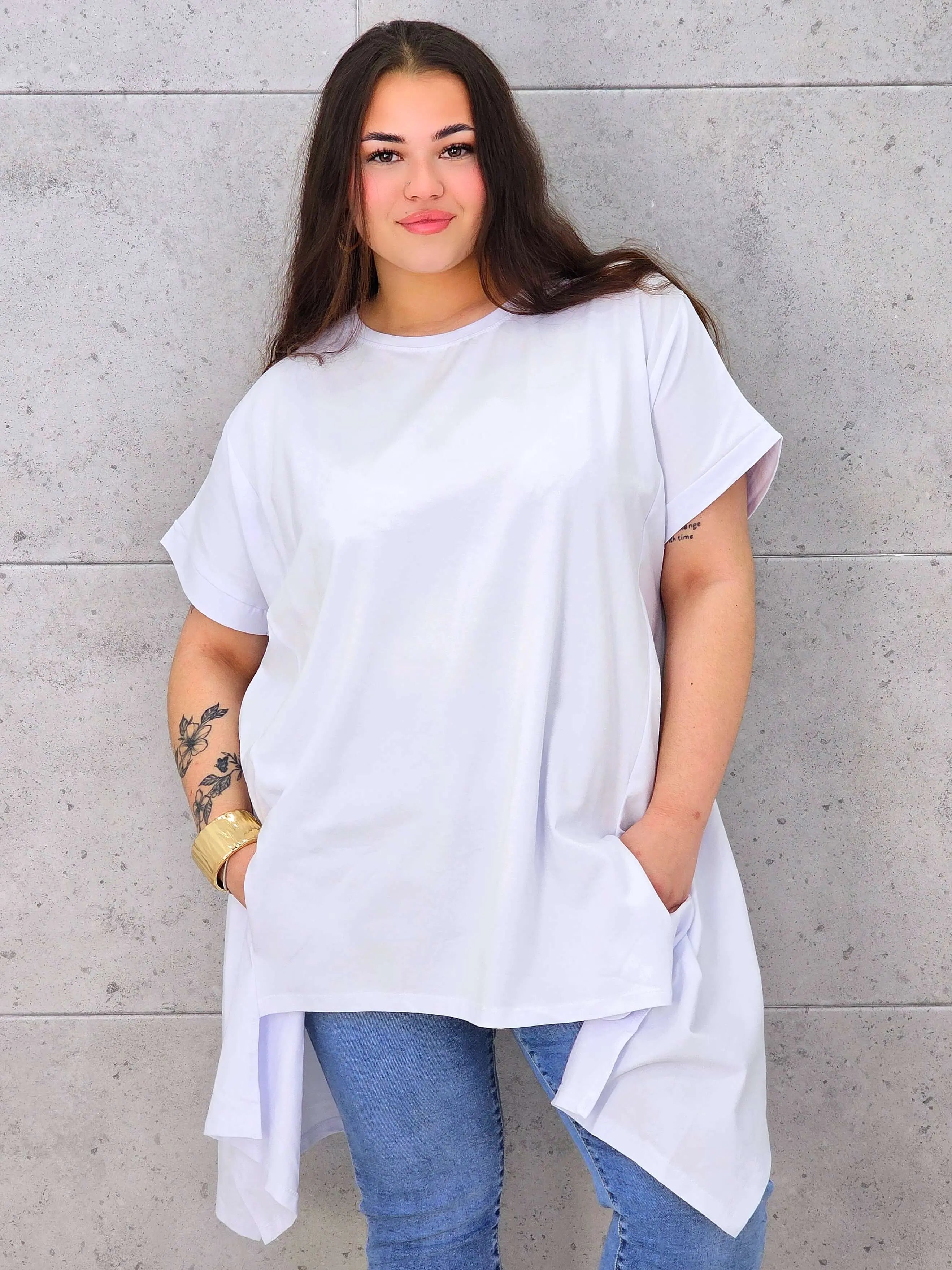 Bluzka plus size asymetryczna z efektowną, zwiewną wstawką Stylowa XL