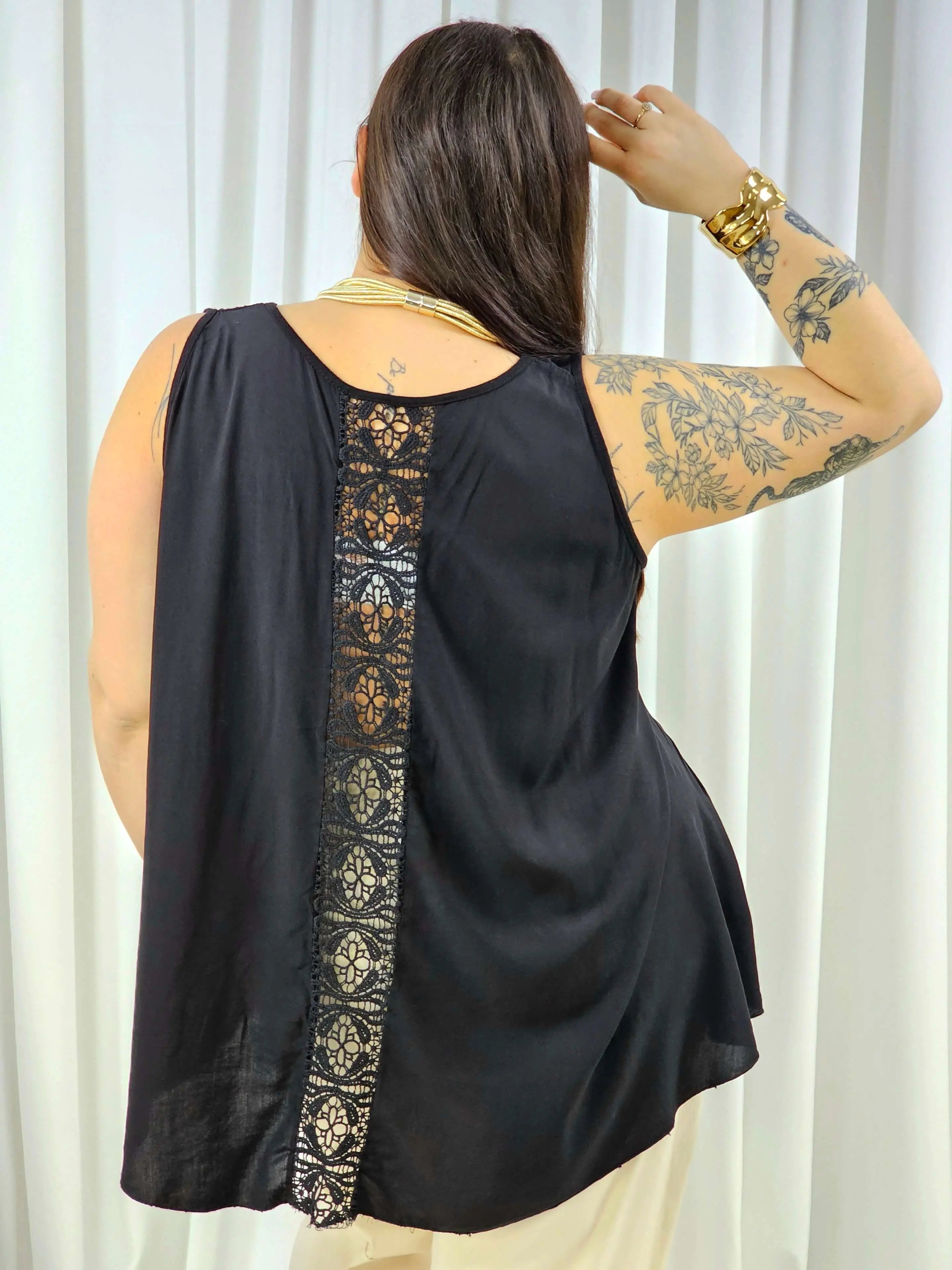 Bluzka plus size bez rękawów z koronką na plecach – lekka tunika XXL Stylowa XL