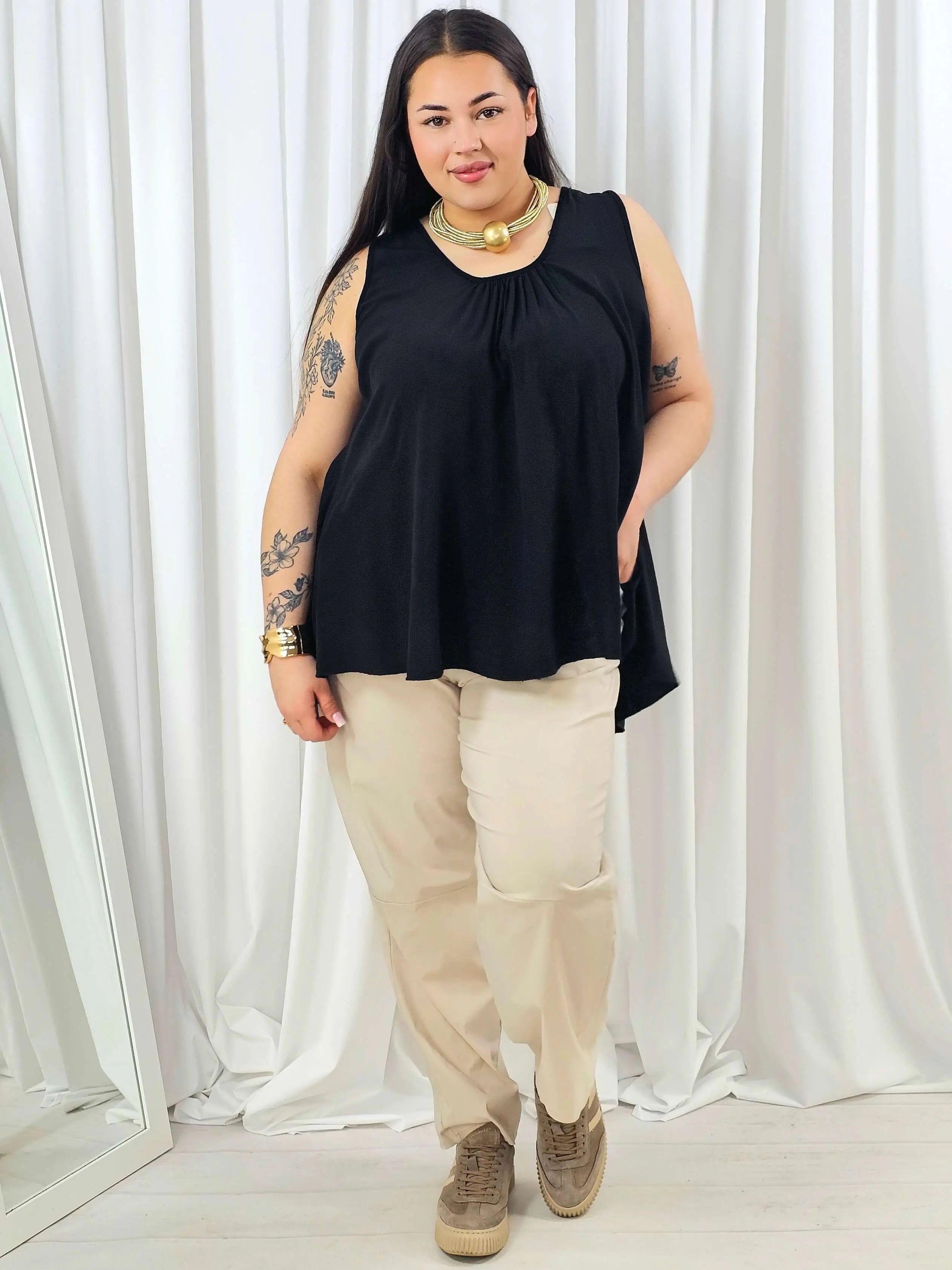 Bluzka plus size bez rękawów z koronką na plecach – lekka tunika XXL Stylowa XL
