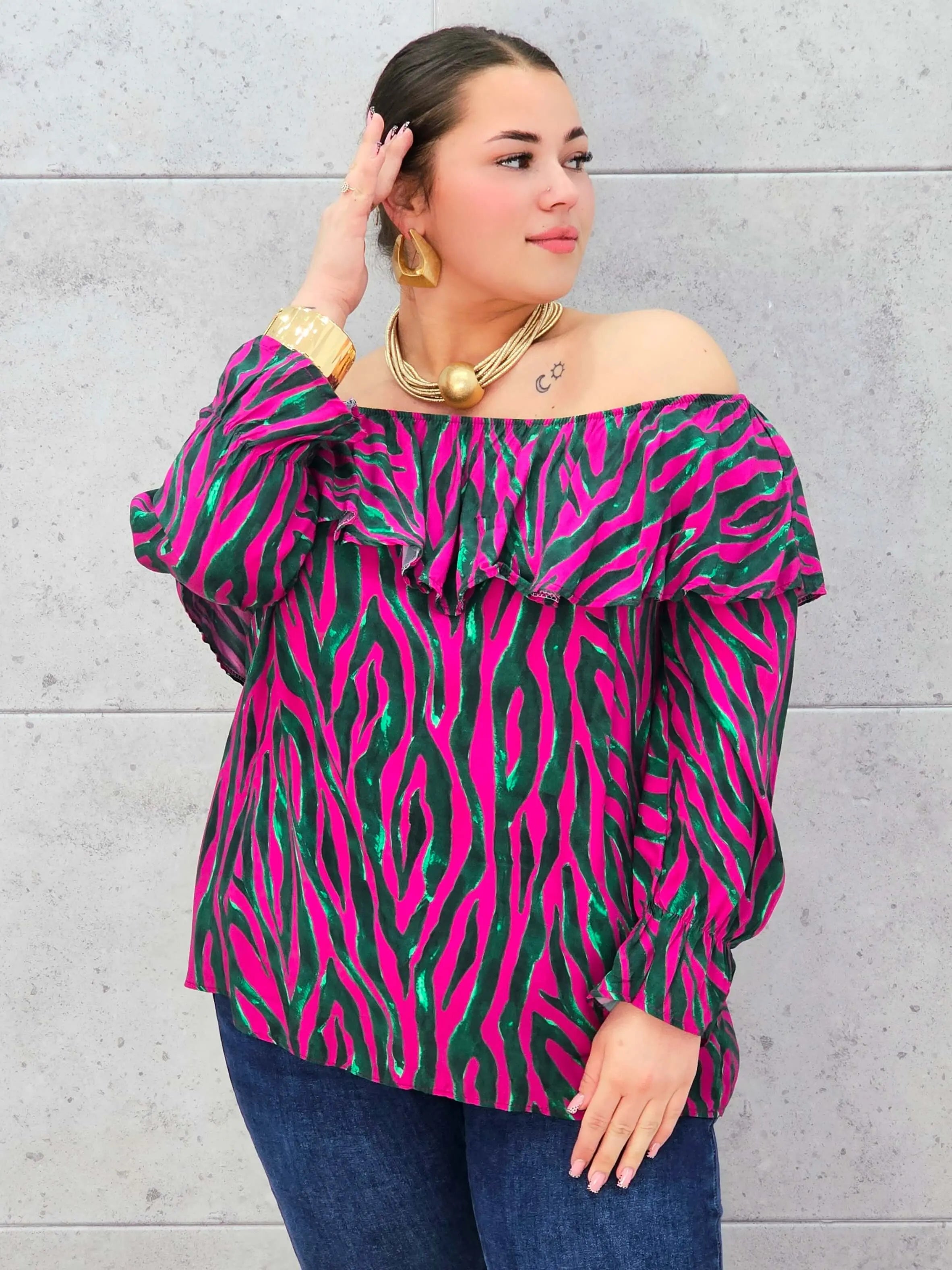 Bluzka plus size hiszpanka w kolorowy print – modna propozycja dla kobiet XXL Stylowa XL