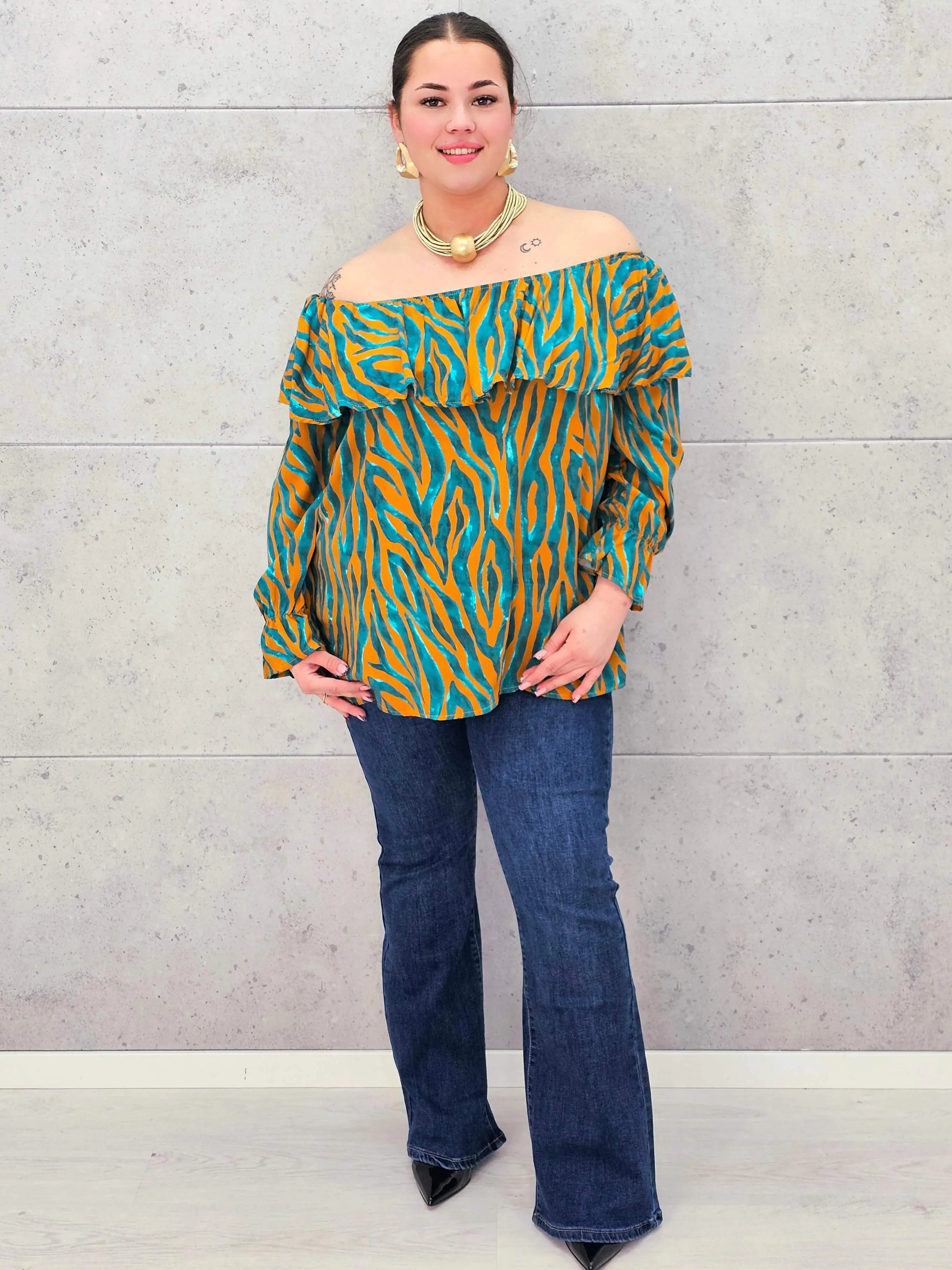 Bluzka plus size hiszpanka w kolorowy print – modna propozycja dla kobiet XXL Stylowa XL