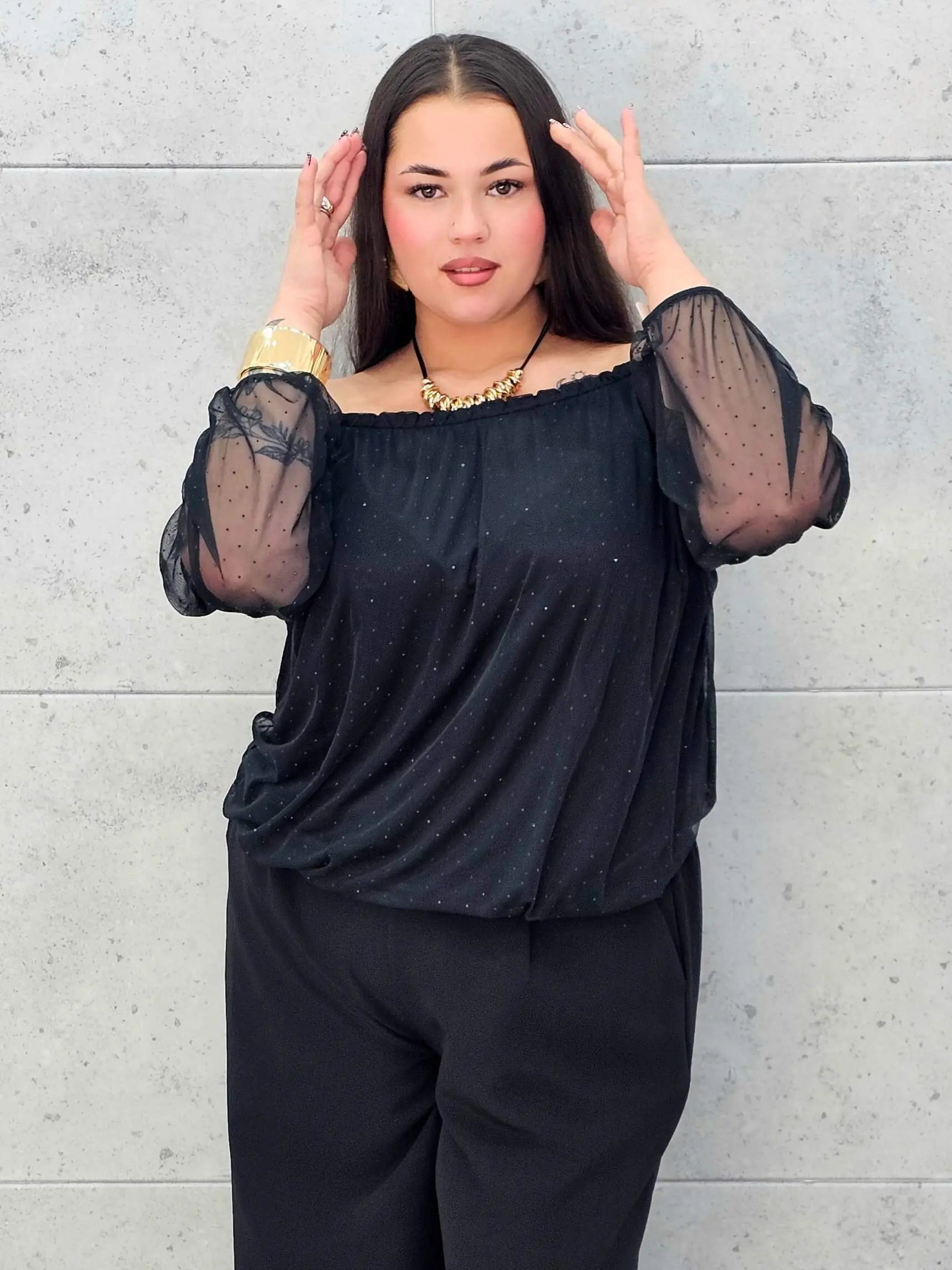 Bluzka plus size hiszpanka z tiulu w kropeczki – kobiecy urok i lekkość Stylowa XL Stylowa XL