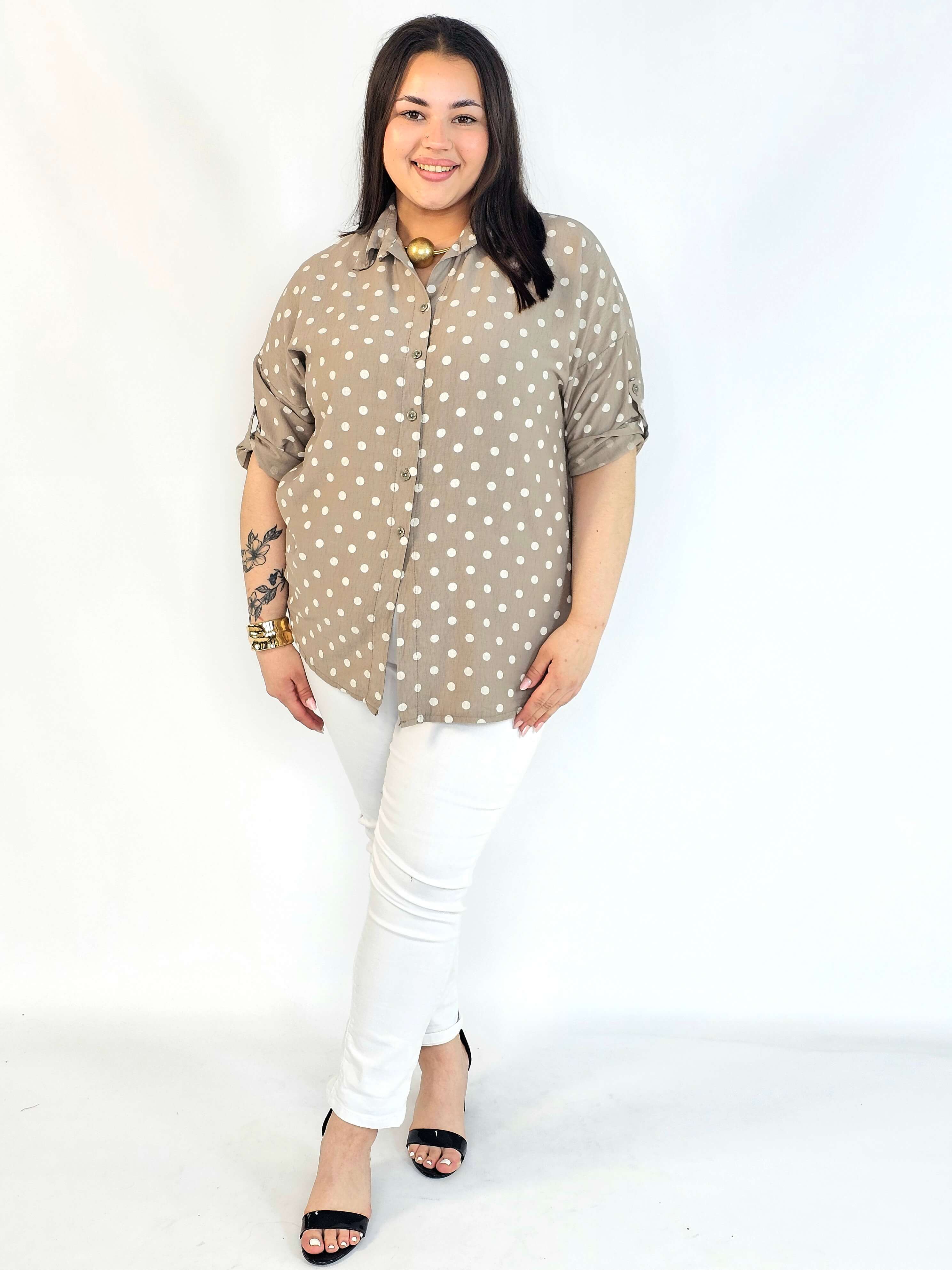 Bluzka plus size koszulowa w grochy – wygodna bluzka XXL Stylowa XL