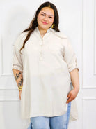 Bluzka plus size koszulowa z dłuższym tyłem – luźny fason XXL Stylowa XL