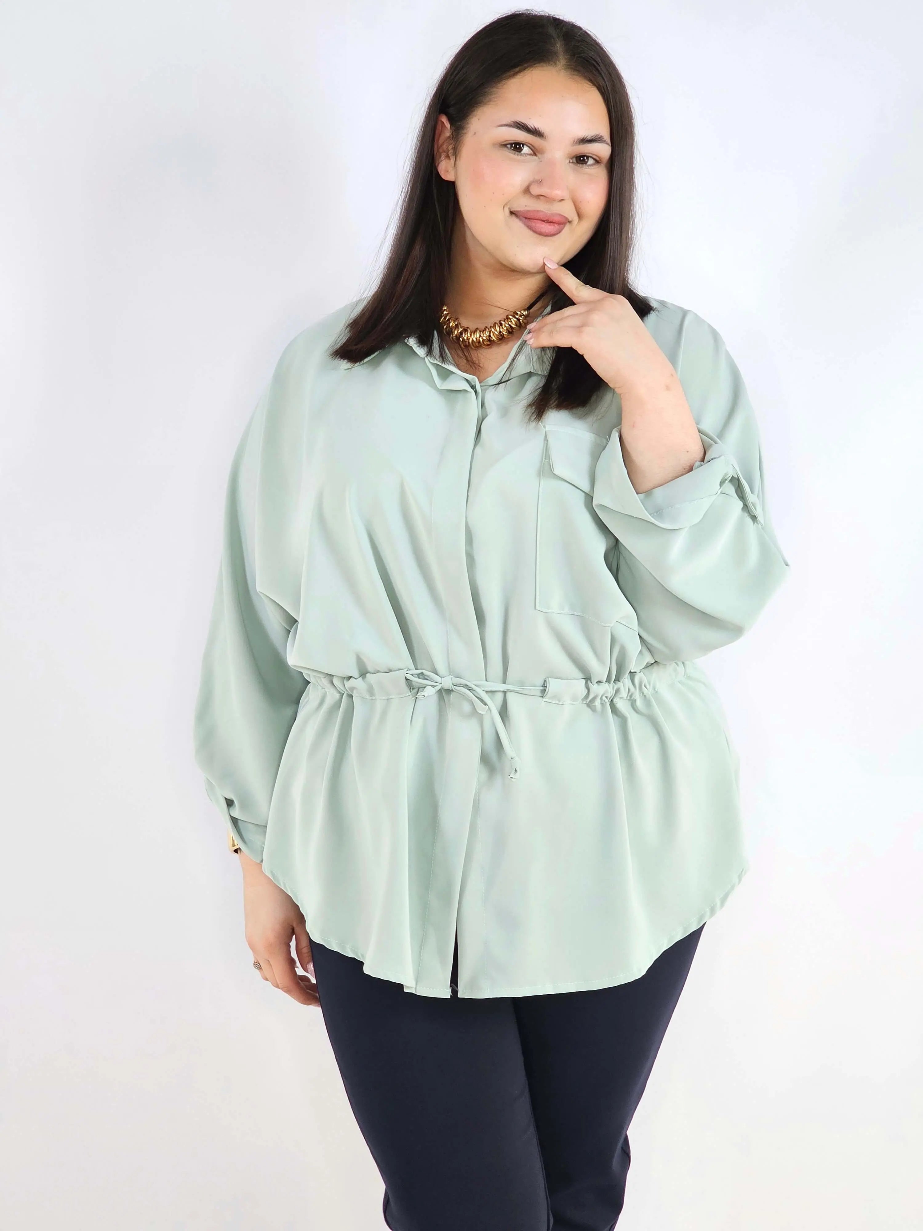 Bluzka plus size koszulowa z kołnierzykiem – elegancka bluzka damska XXL z wiązaniem Stylowa XL