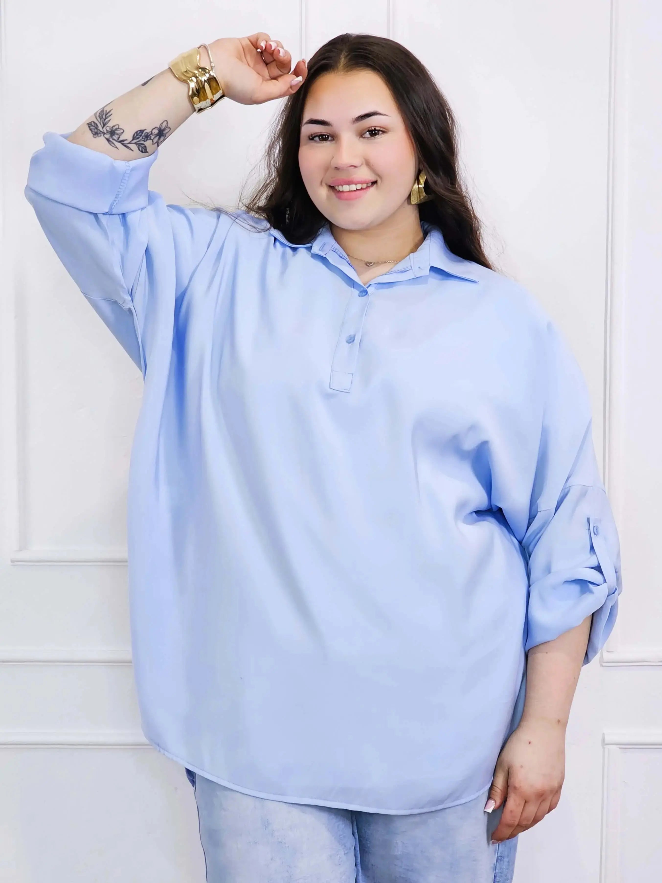 Bluzka plus size koszulowa z kołnierzykiem – luźny fason oversize z dłuższym tyłem Stylowa XL