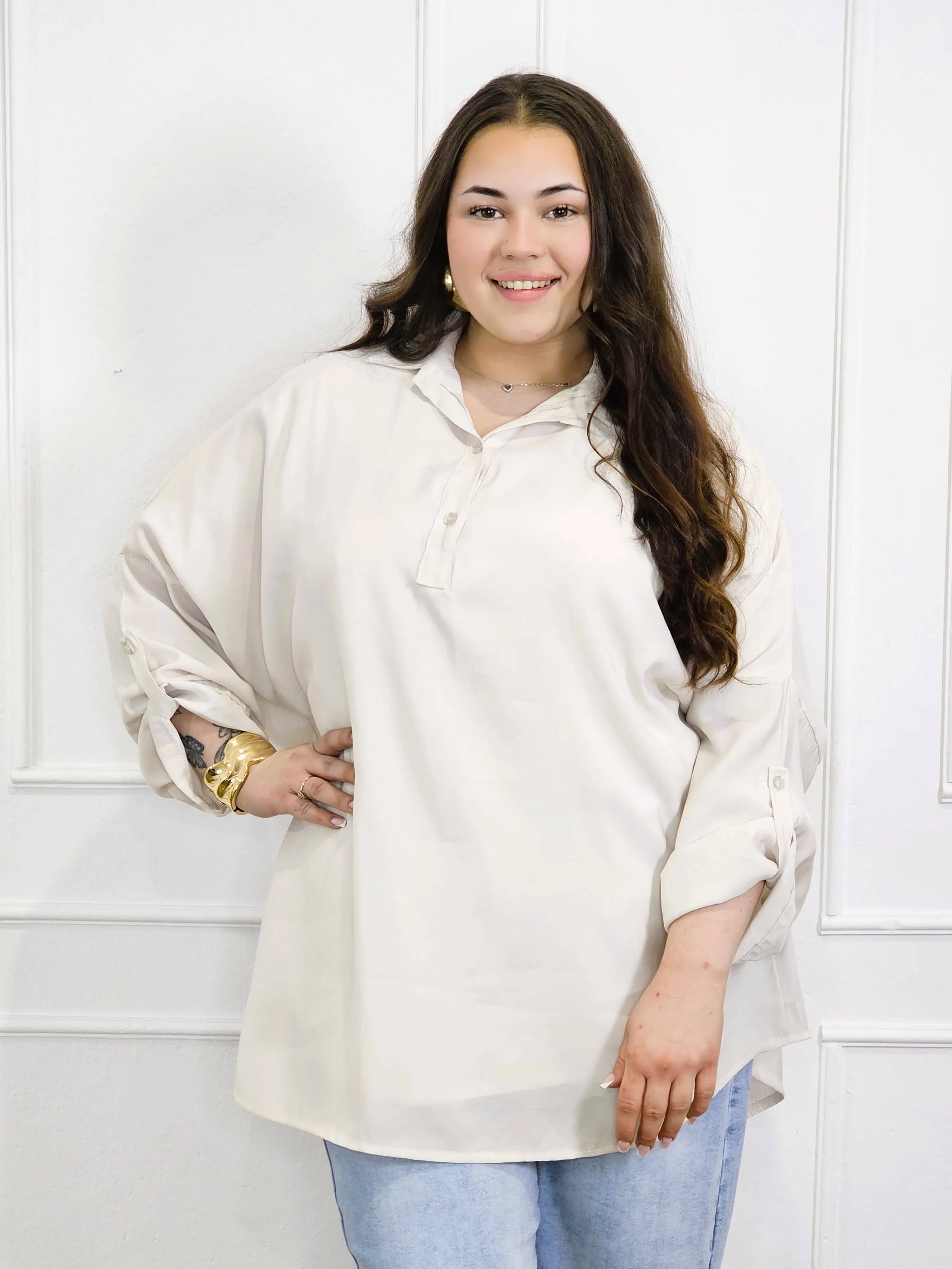 Bluzka plus size koszulowa z kołnierzykiem – luźny fason oversize z dłuższym tyłem Stylowa XL