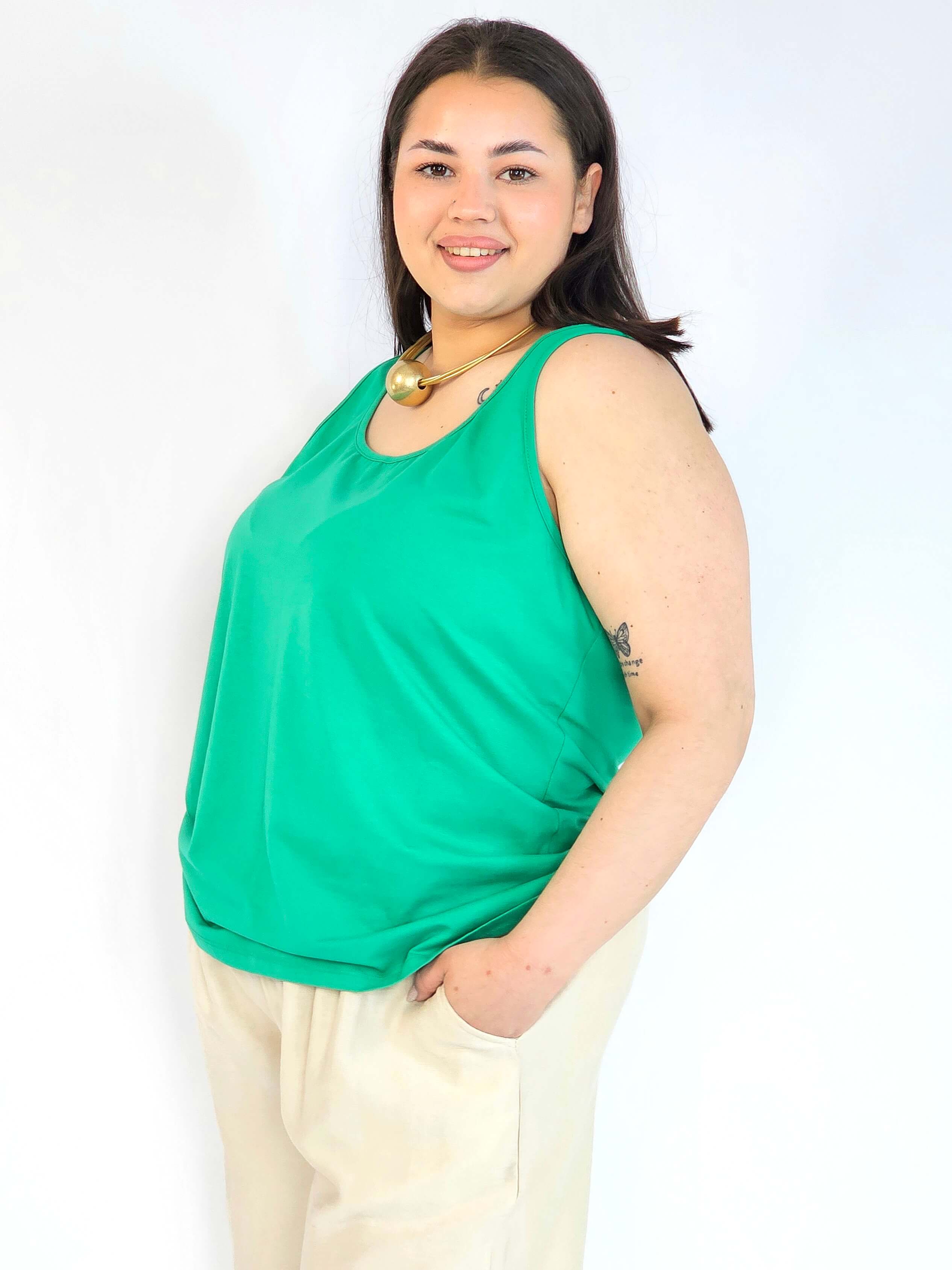 Bluzka plus size na ramiączkach – gładki top damski XXL basic Stylowa XL