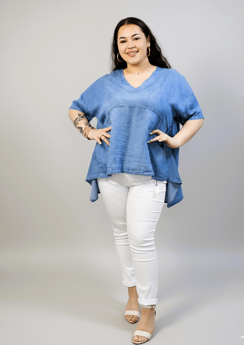Bluzka plus size niebieska oversize – asymetryczna bluzka XXL z dekoltem V Stylowa XL