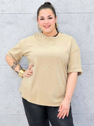Bluzka plus size oversize wygodna – klasyczna baza do stylizacji XXL Stylowa XL
