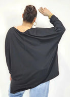 Bluzka plus size oversize z dekoltem V i asymetrycznym dołem – tunika XXL w 3 kolorach Stylowa XL