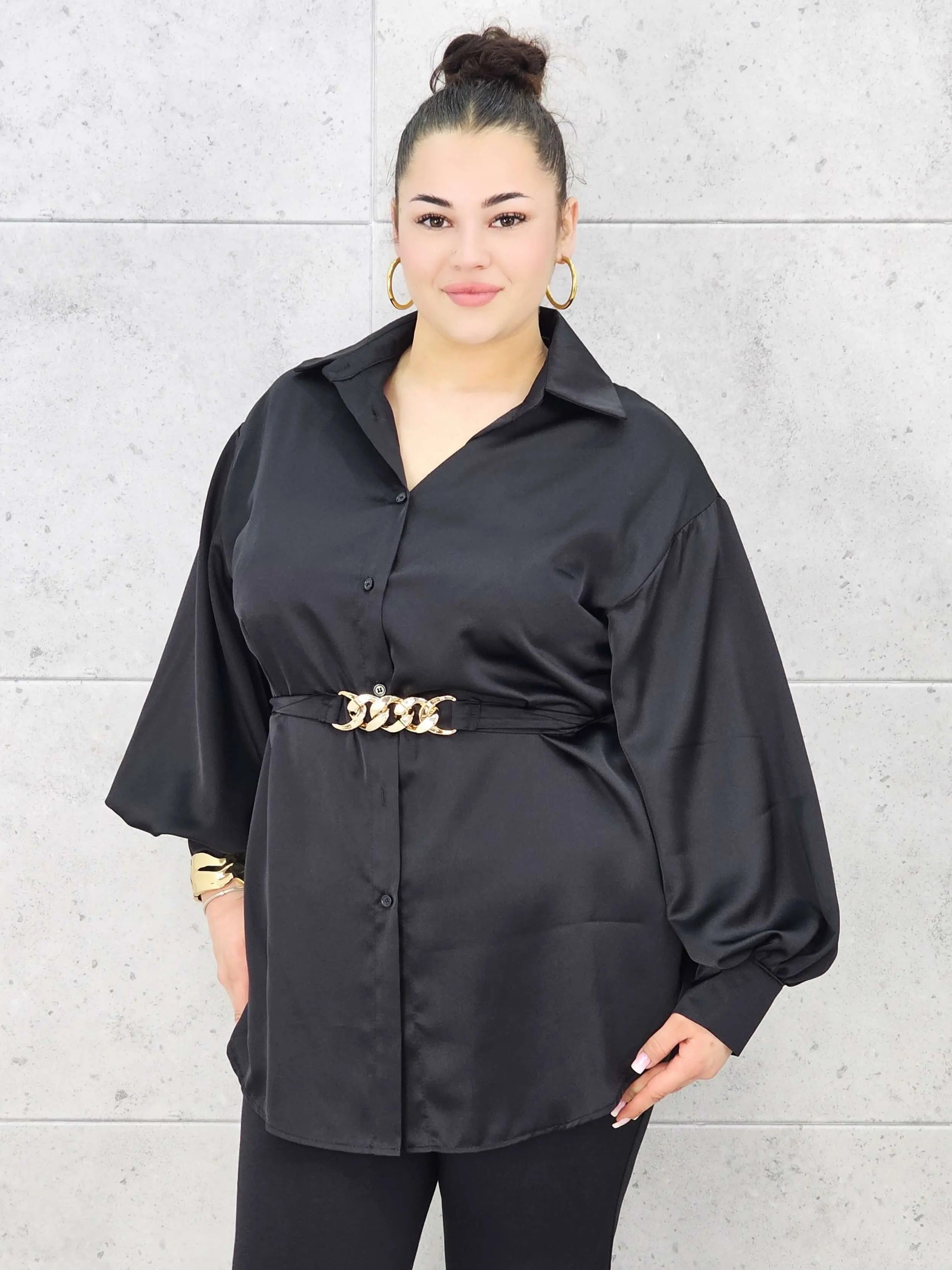 Bluzka plus size satynowa koszula z paskiem i eleganckim połyskiem – Stylowa XL Stylowa XL