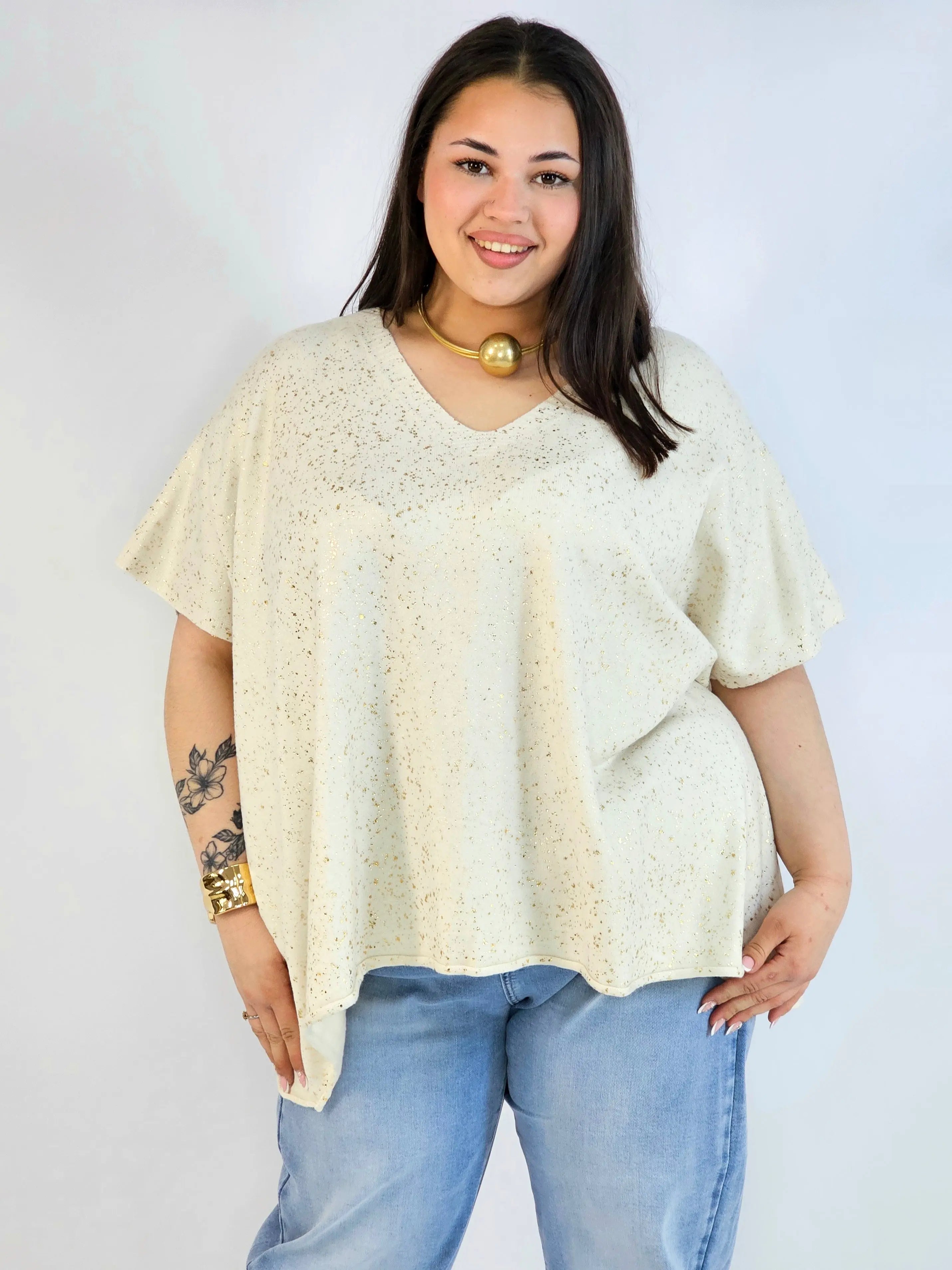 Bluzka plus size sweterkowa ze złotym zdobieniem – elegancka i lekka Stylowa XL
