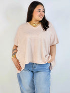 Bluzka plus size sweterkowa ze złotym zdobieniem – elegancka i lekka Stylowa XL