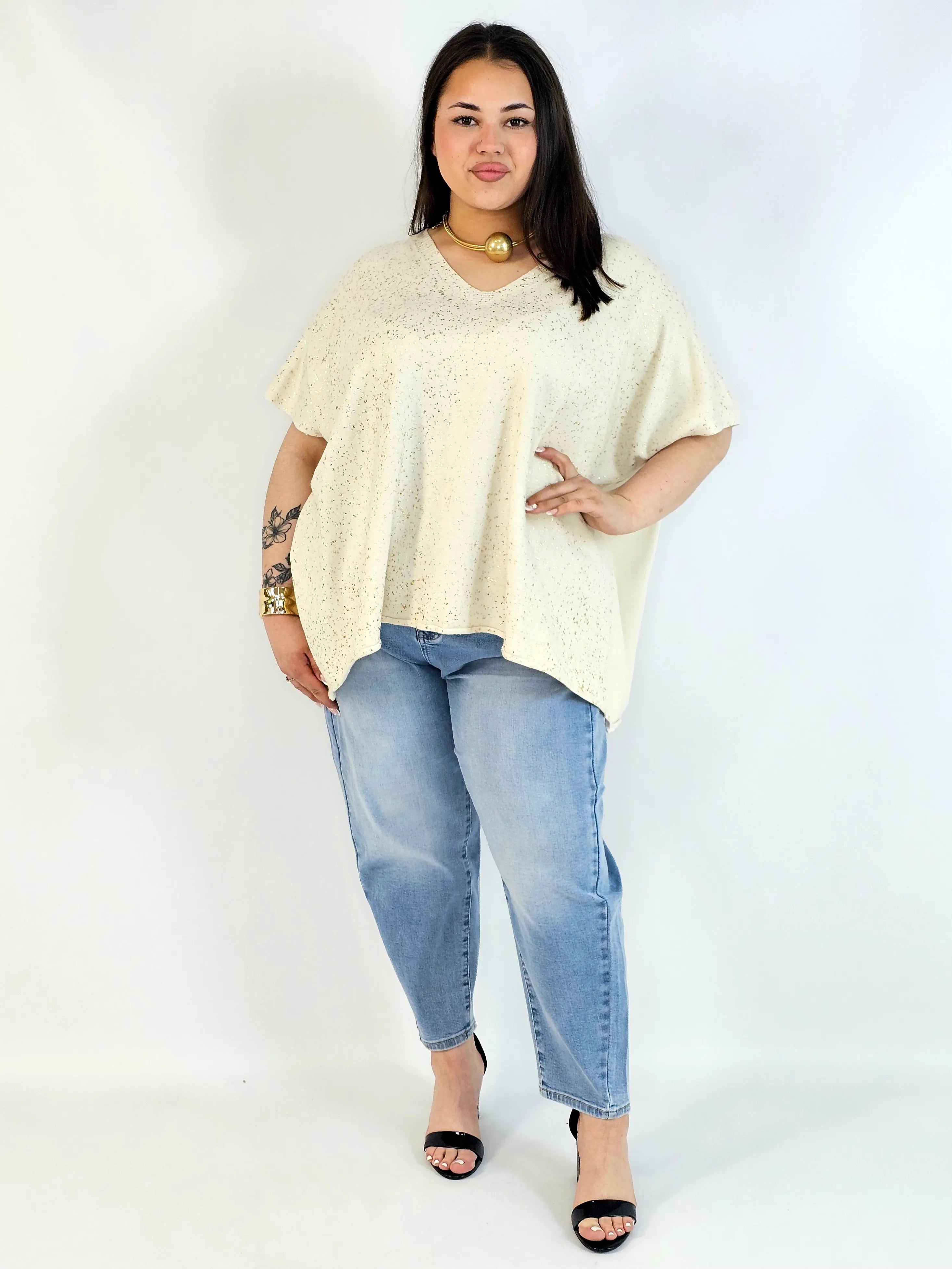 Bluzka plus size sweterkowa ze złotym zdobieniem – elegancka i lekka Stylowa XL
