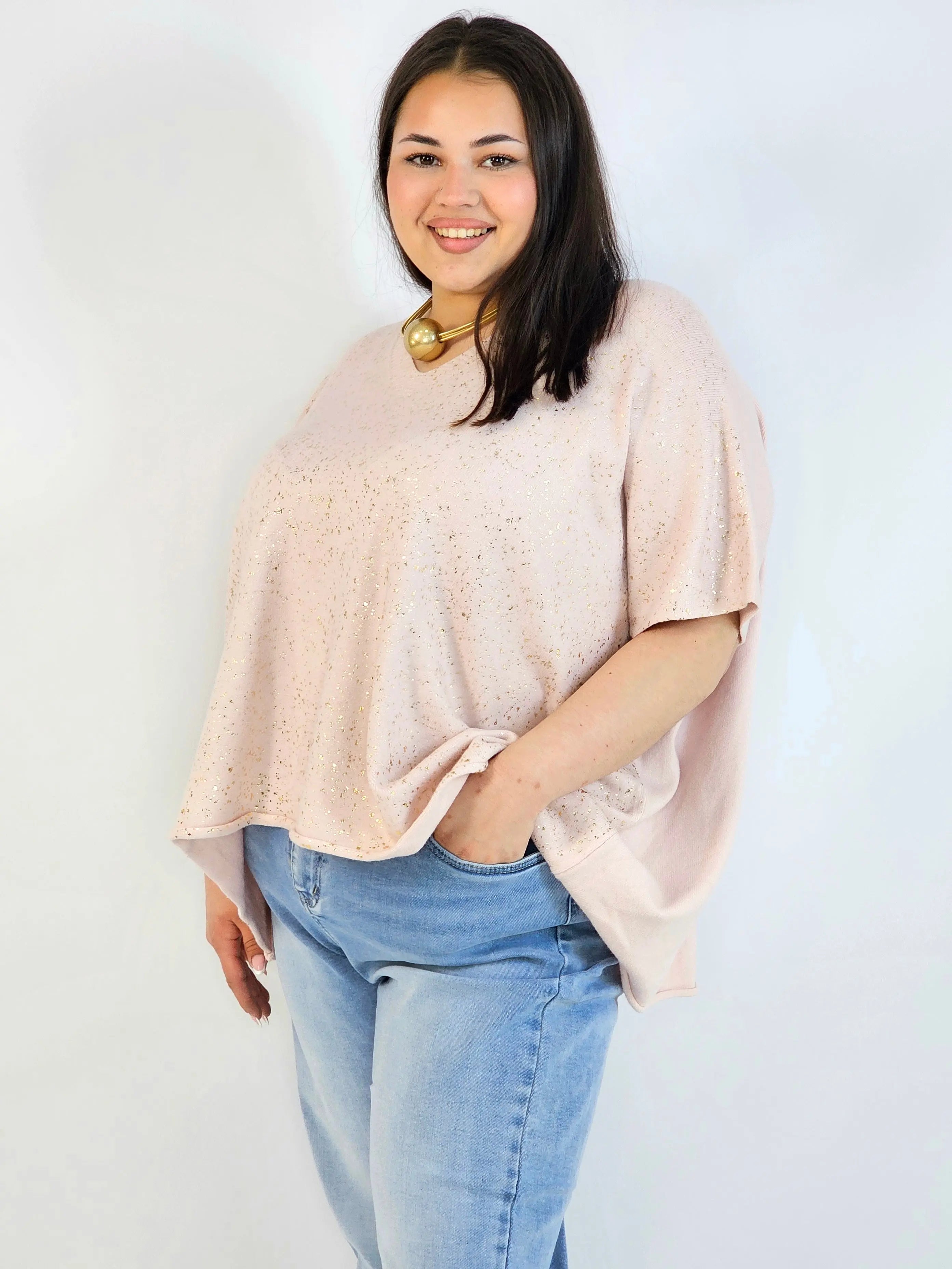 Bluzka plus size sweterkowa ze złotym zdobieniem – elegancka i lekka Stylowa XL