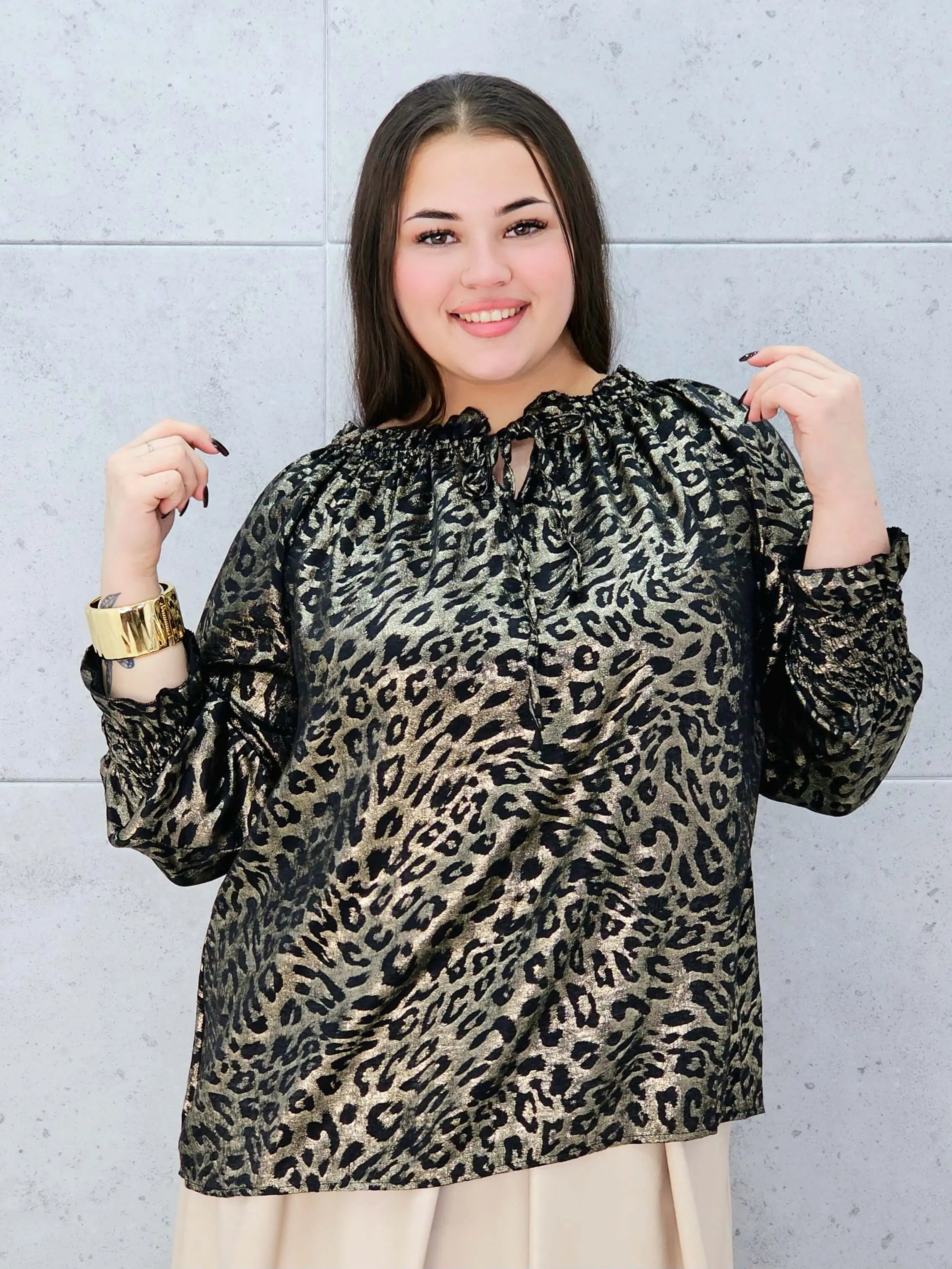 Bluzka plus size w panterkę ze złotym połyskiem – stylowa i z charakterem Stylowa XL Stylowa XL