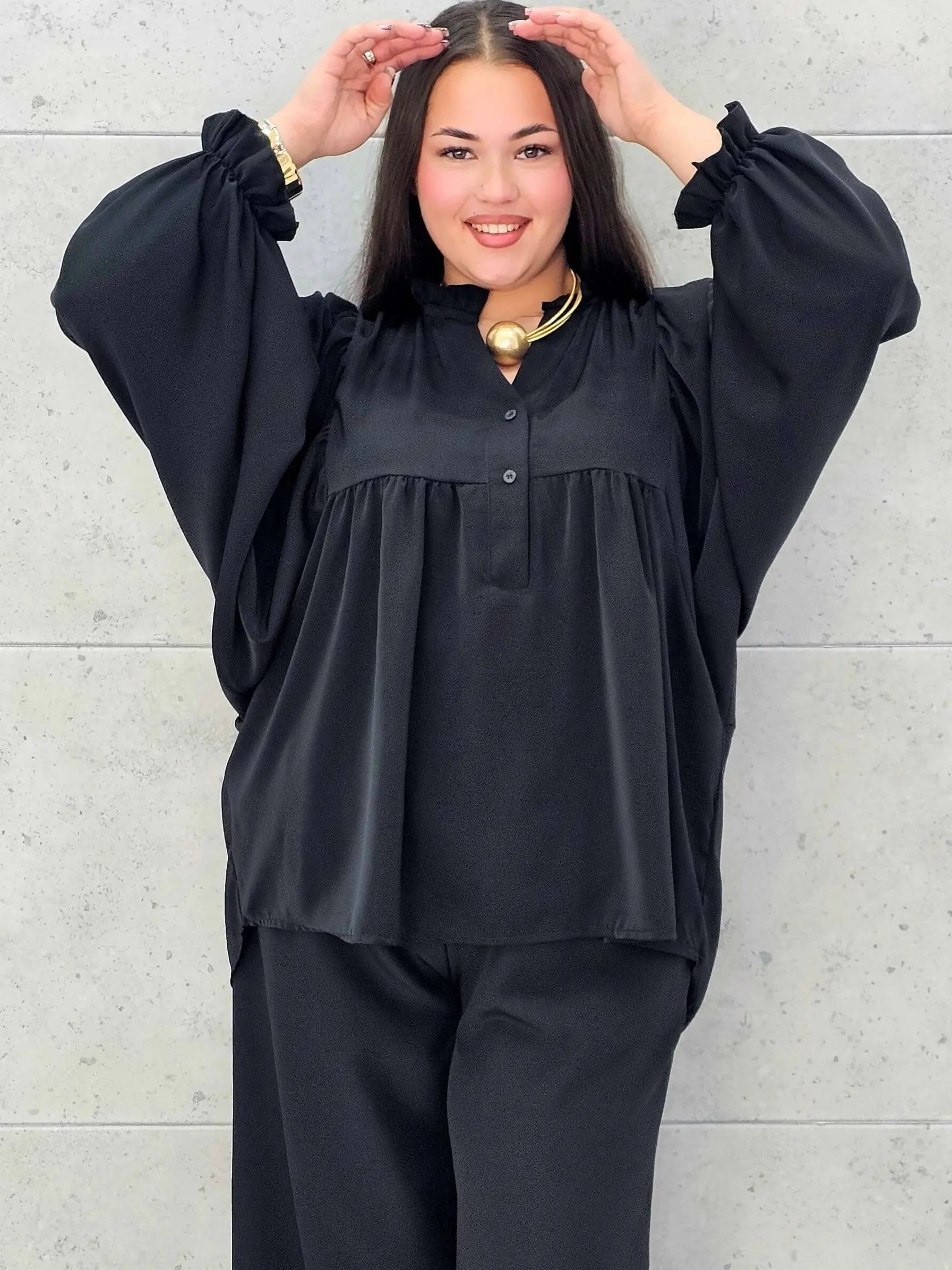 Bluzka plus size z bufiastymi rękawami. Stylowa XL