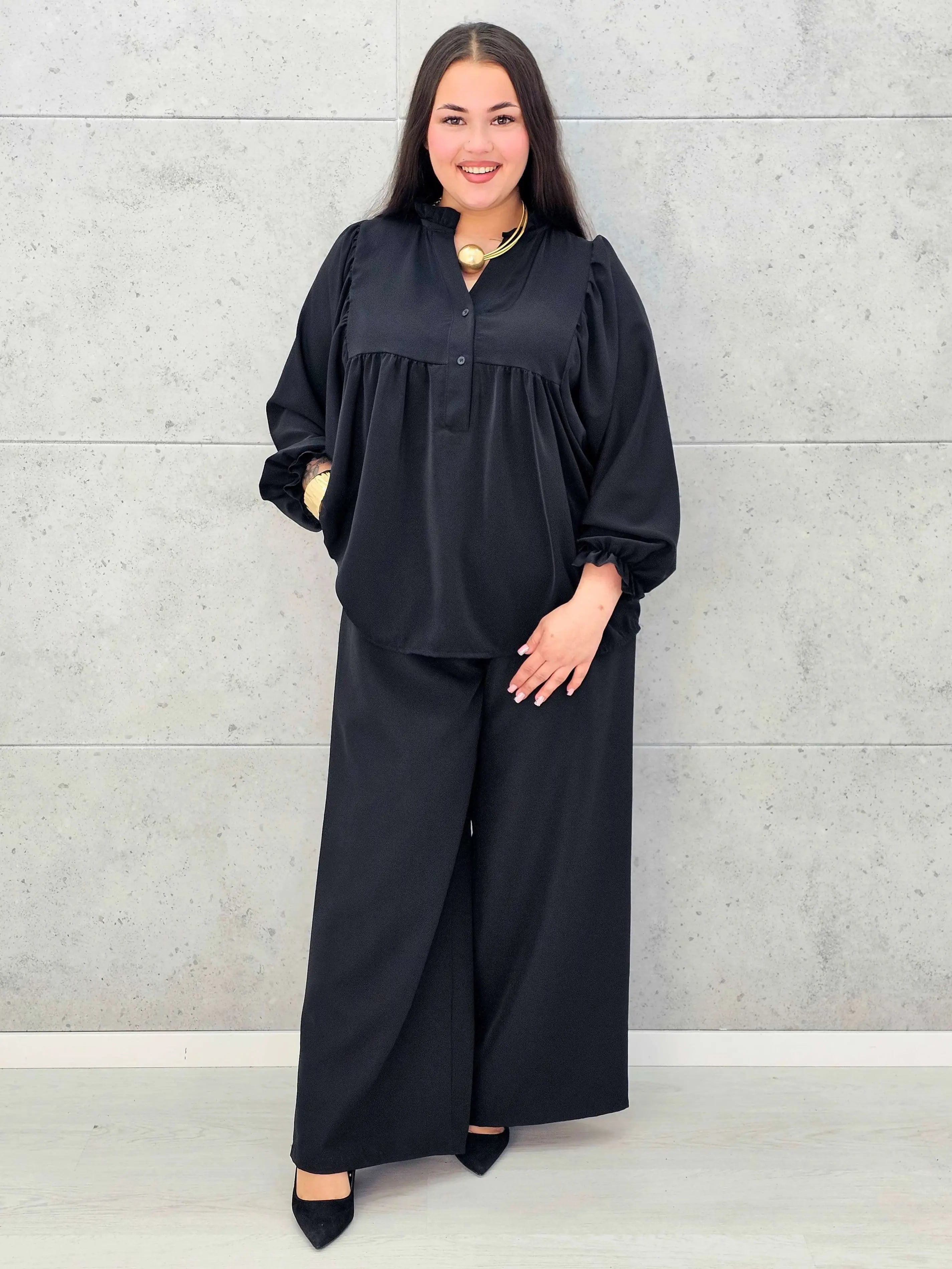 Bluzka plus size z bufiastymi rękawami. Stylowa XL