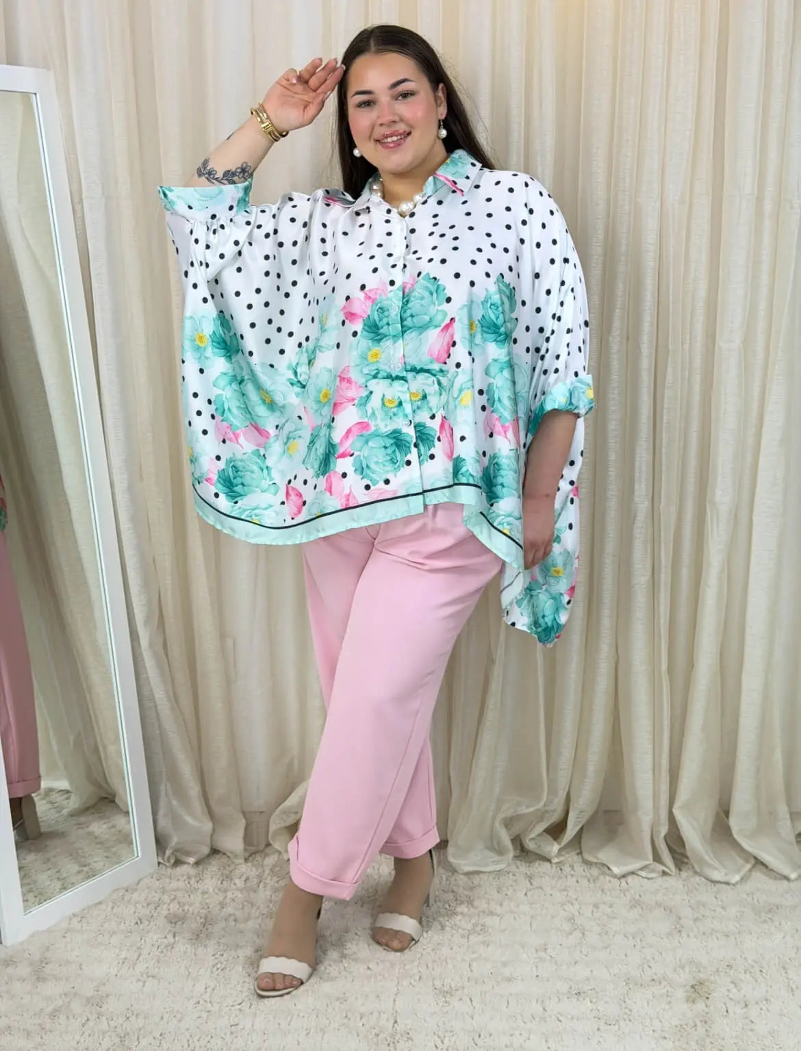 Bluzka plus size z dekoltem V i kwiatowym printem Stylowa XL