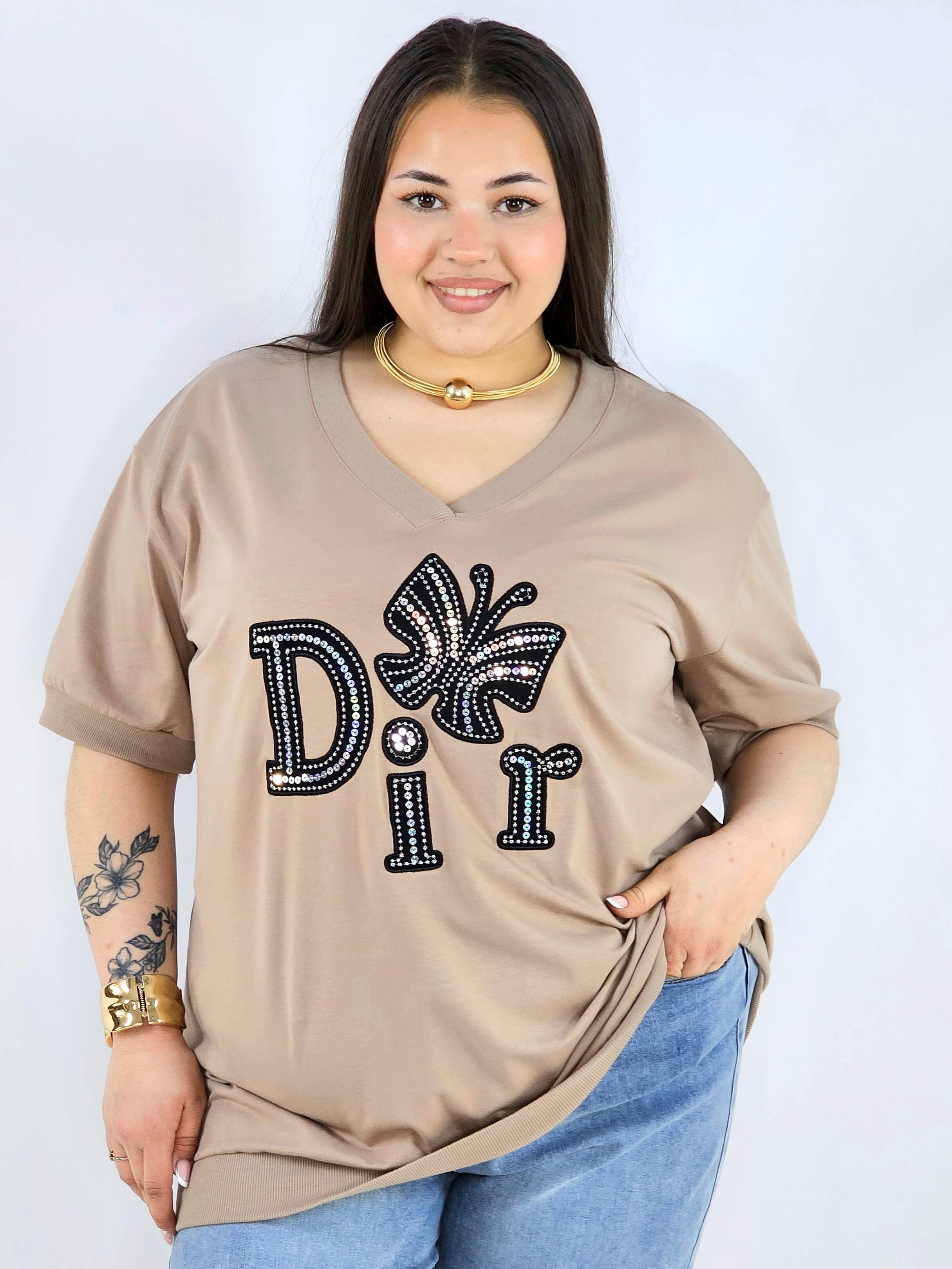 Bluzka plus size z dekoltem V i ozdobnym napisem Stylowa XL