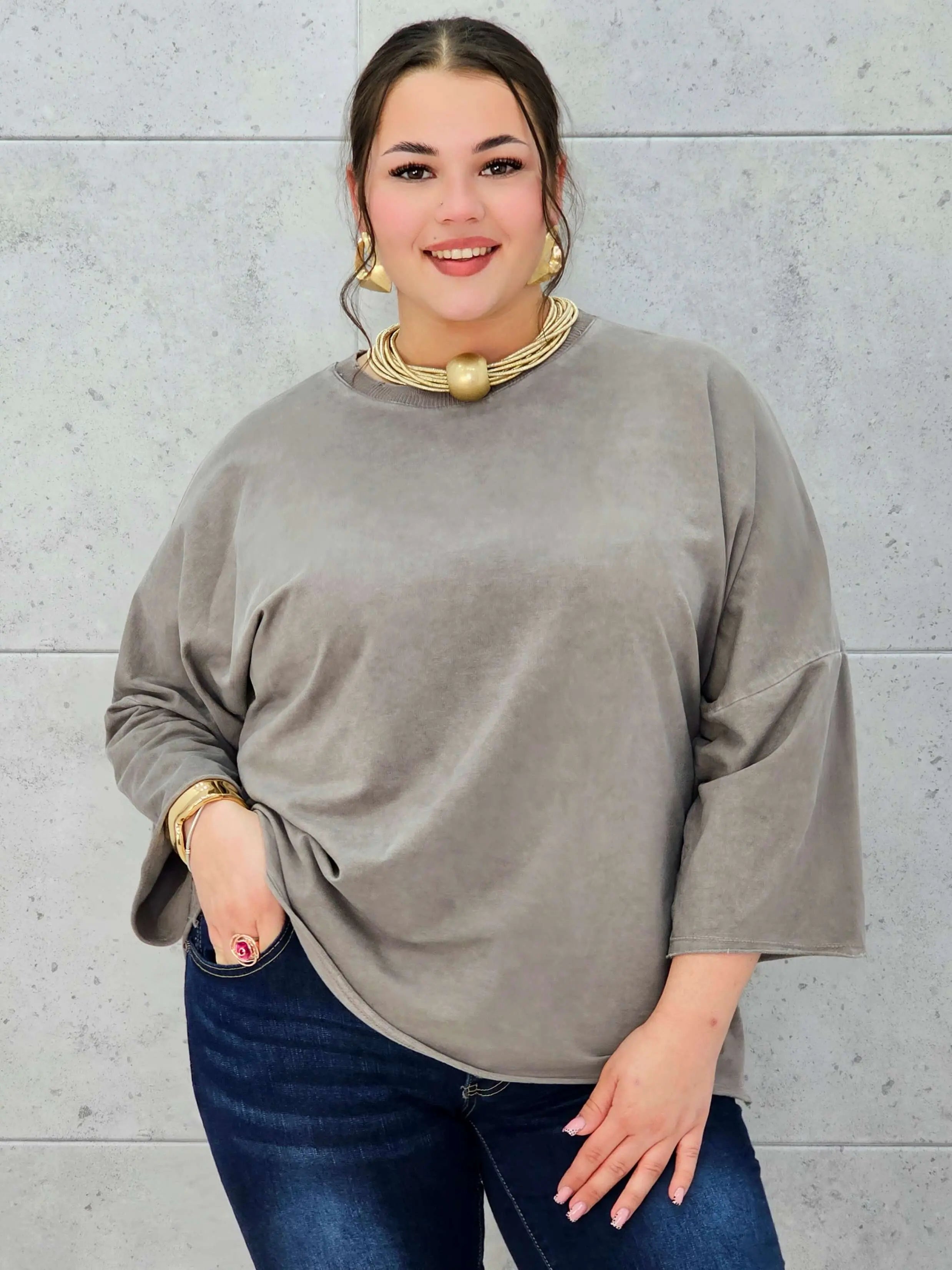 Bluzka plus size z długim rękawem – komfort i styl w jednym Stylowa XL