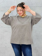 Bluzka plus size z długim rękawem – komfort i styl w jednym Stylowa XL