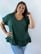 Bluzka plus size z falbaną – wygodna bluzka XXL o luźnym fasonie Stylowa XL
