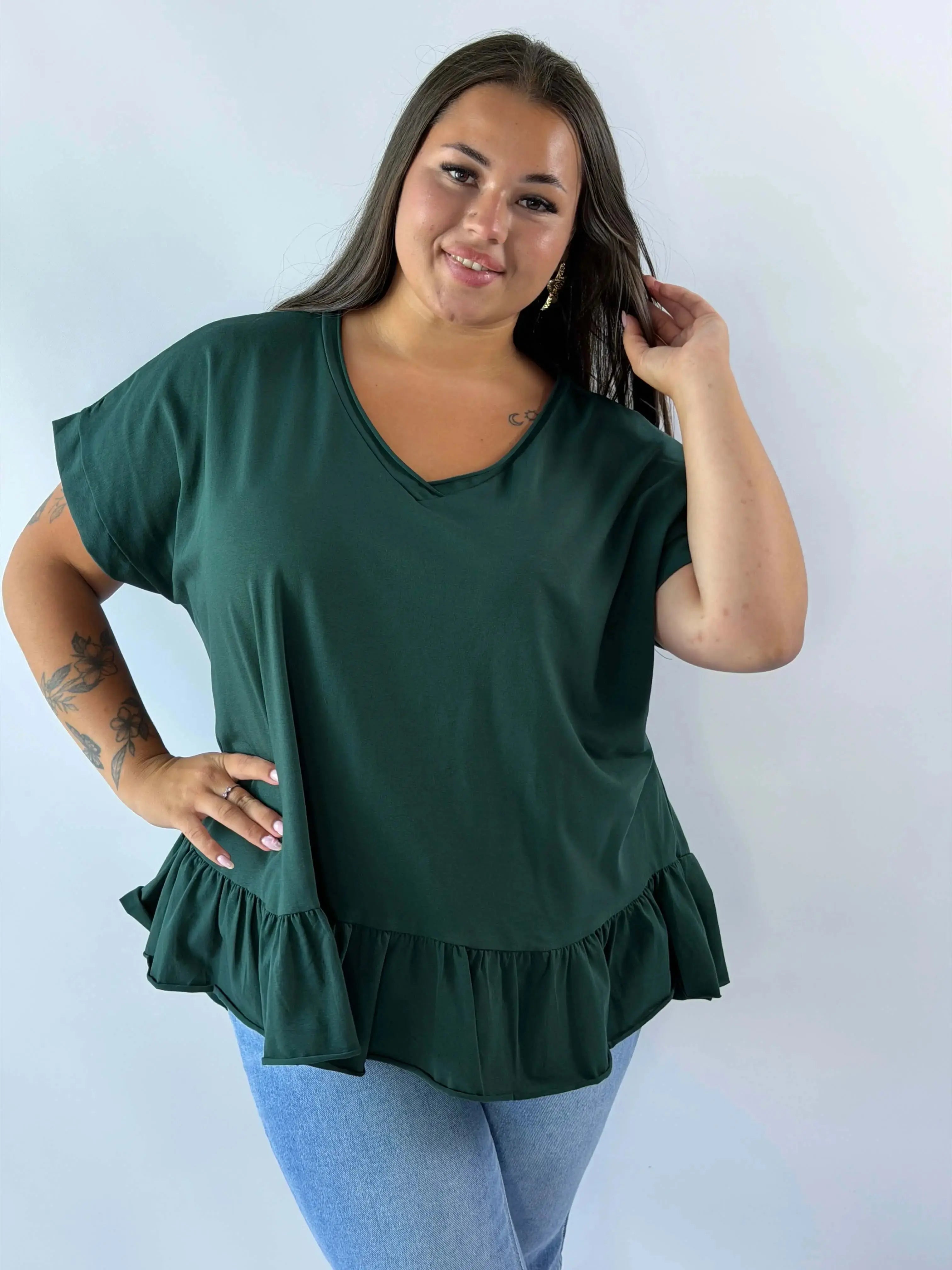 Bluzka plus size z falbaną – wygodna bluzka XXL o luźnym fasonie Stylowa XL