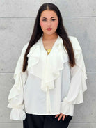 Bluzka plus size z falbanami – romantyczny szyk i wygoda w eleganckim stylu - Stylowa XL