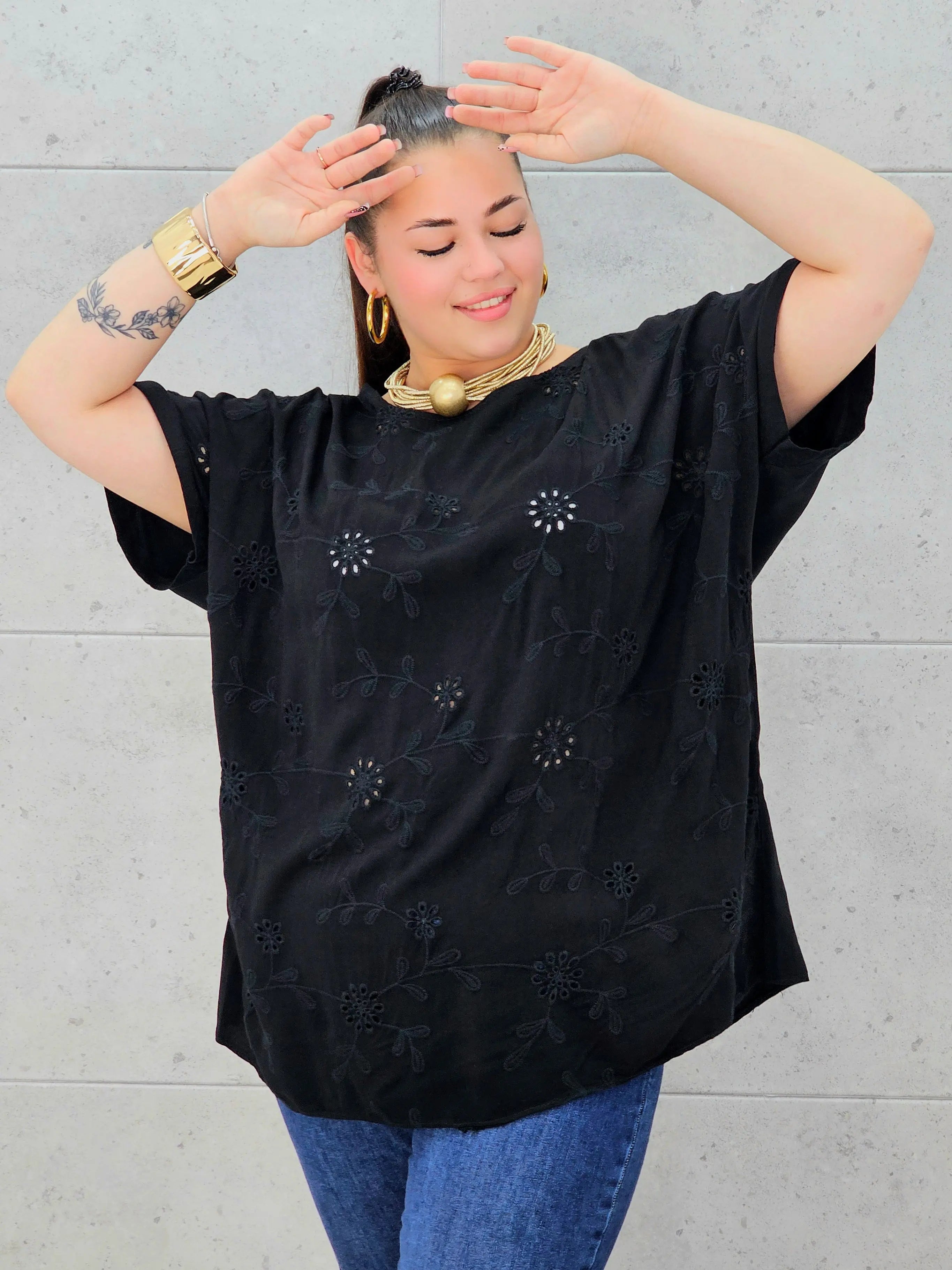 Bluzka plus size z haftem – lekka i kobieca bluzka XXL Stylowa XL