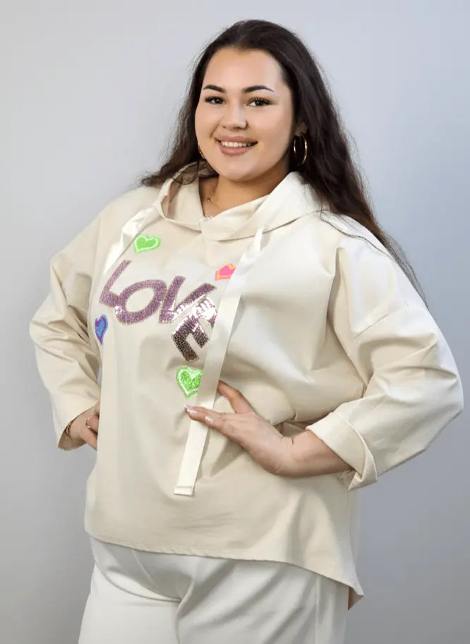 Bluzka plus size z kapturem LOVE – modna bluzka XXL Stylowa XL