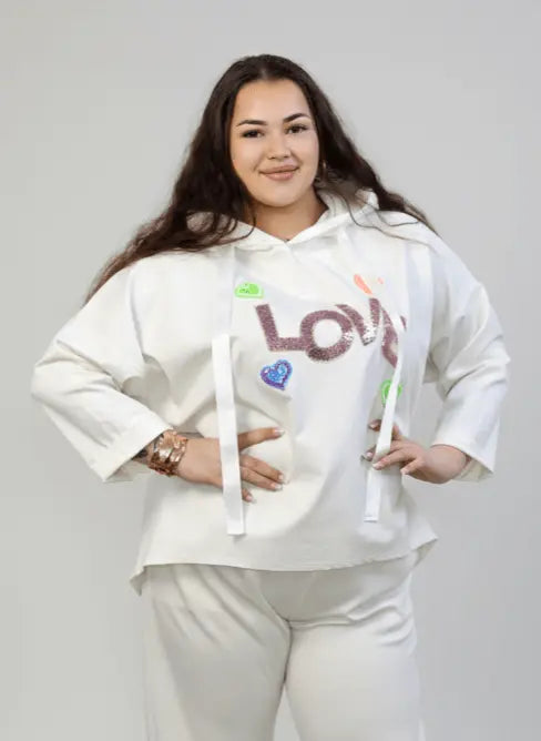Bluzka plus size z kapturem LOVE – modna bluzka XXL Stylowa XL