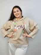 Bluzka plus size z kapturem LOVE – modna bluzka XXL Stylowa XL