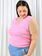 Bluzka plus size z koronkowym dekoltem – kobiecy top XXL do stylizacji codziennych i eleganckich Stylowa XL