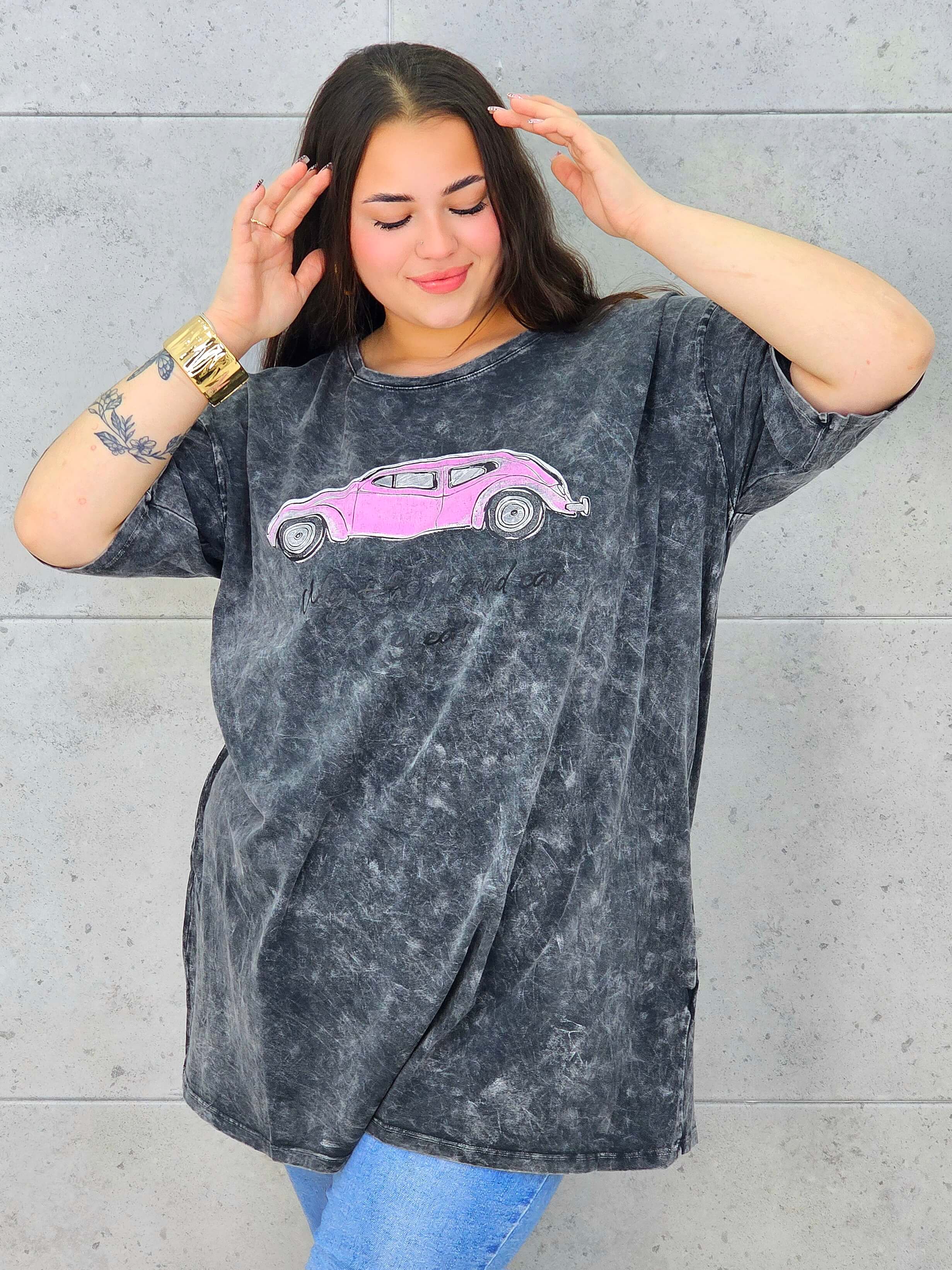 Bluzka plus size z motywem auta – wygoda i styl w jednym Stylowa XL