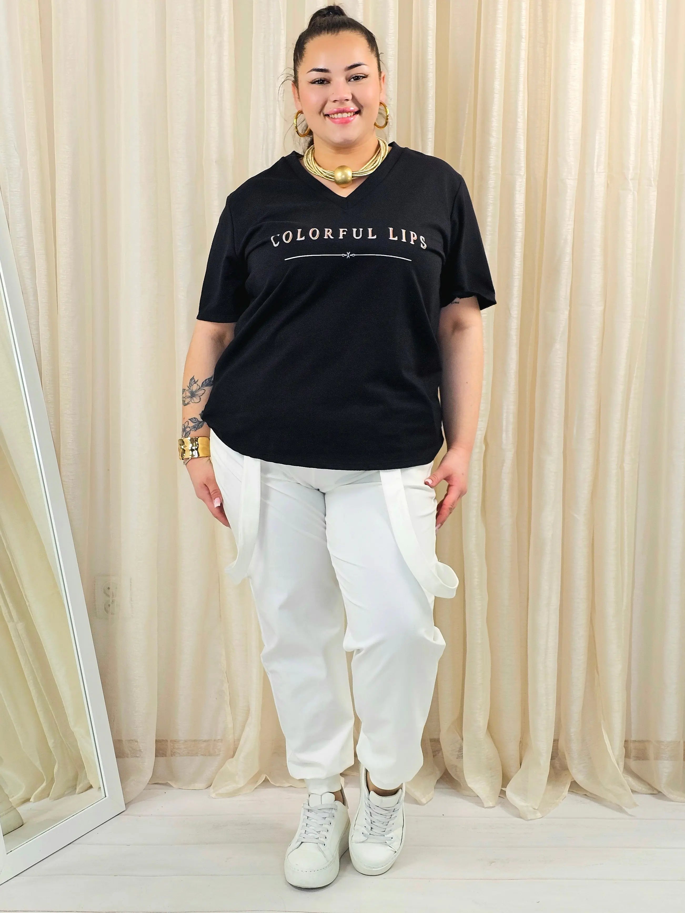 Bluzka plus size z nadrukiem Colorful Lips – modna i wygodna baza XXL Stylowa XL