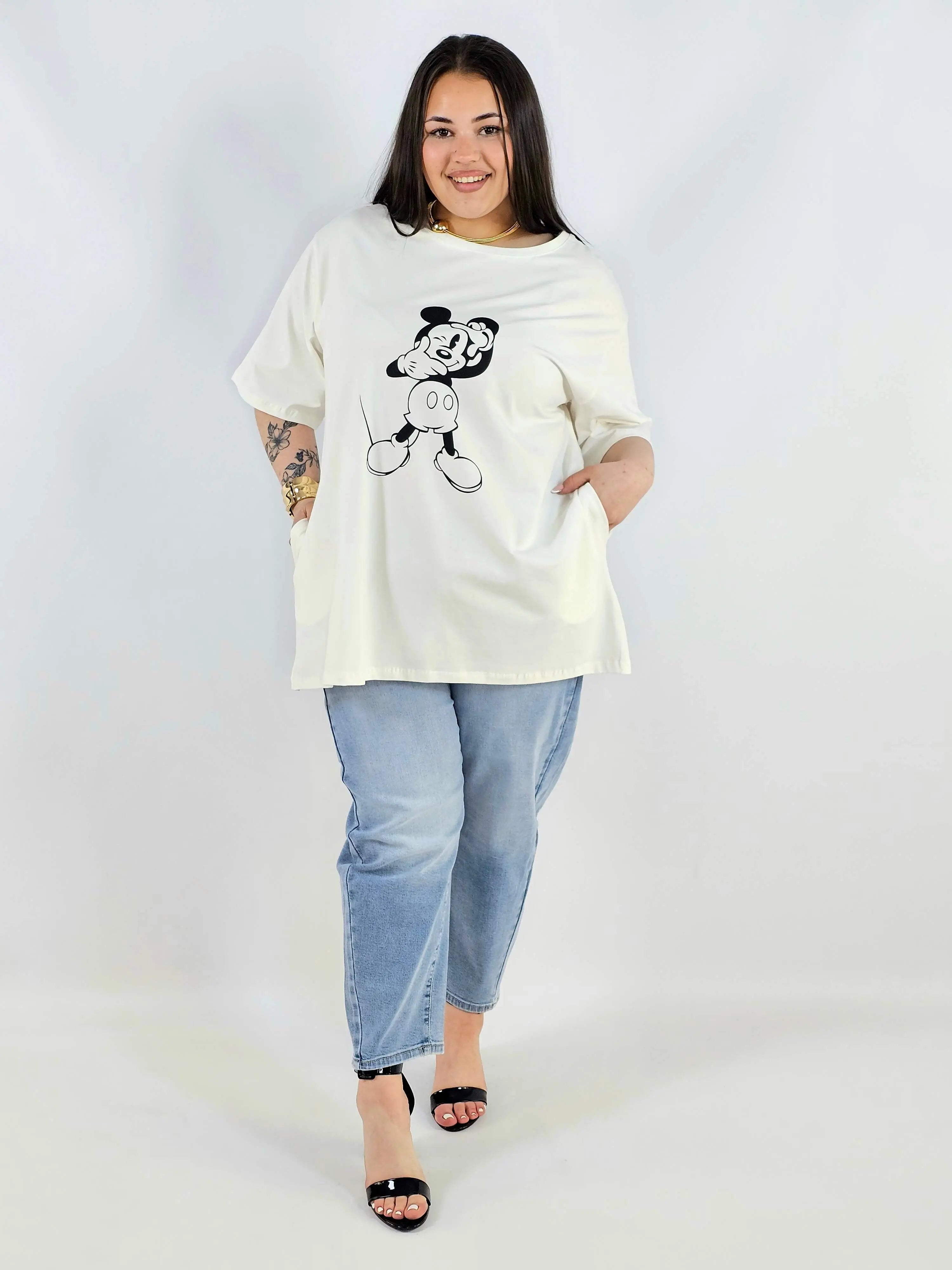 Bluzka plus size z nadrukiem Miki XXL – modny luz i wygoda Stylowa XL