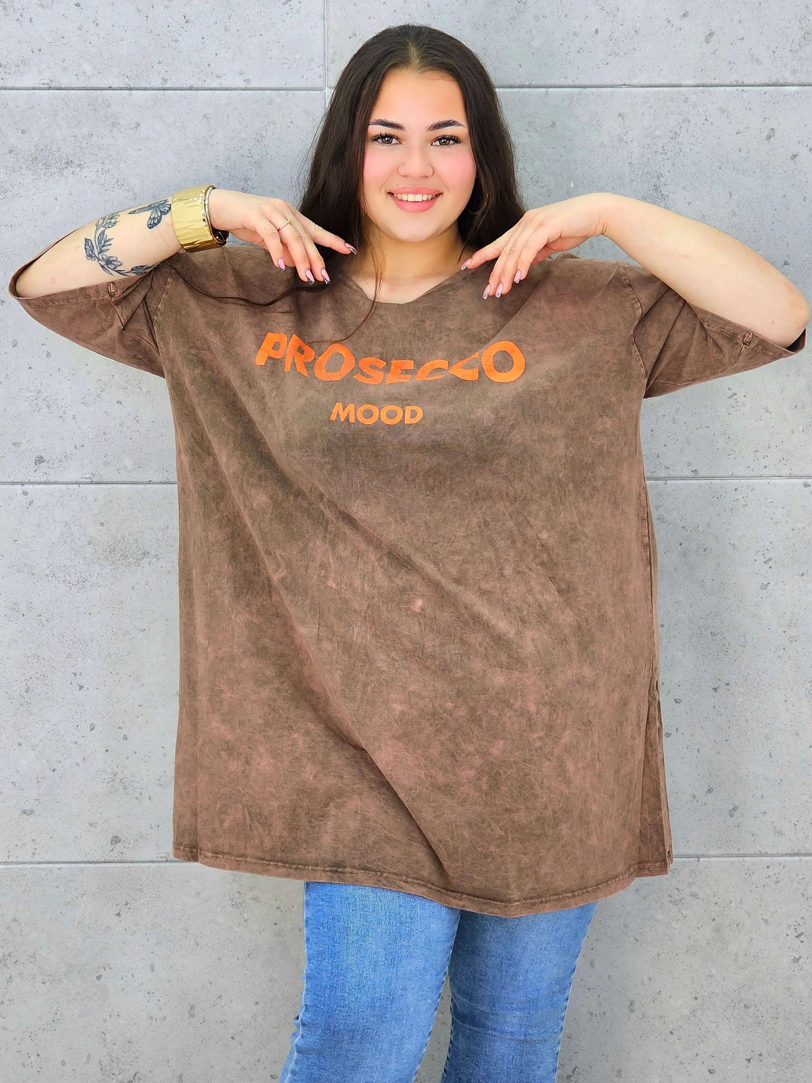 Bluzka plus size z napisem PROSECCO MOOD – stylowy luz XXL Stylowa XL