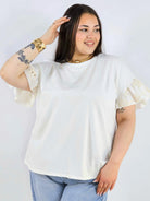 Bluzka plus size z ozdobnymi rękawami elegancka i wygodna XXL Stylowa XL