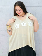 Bluzka plus size z połyskiem i aplikacją kwiatów – stylowa i lekka Stylowa XL Stylowa XL