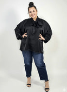 Bluzka plus size z wiązaniem przy szyi – elegancka bluzka XXL do stylizacji codziennych i wizytowych Stylowa XL